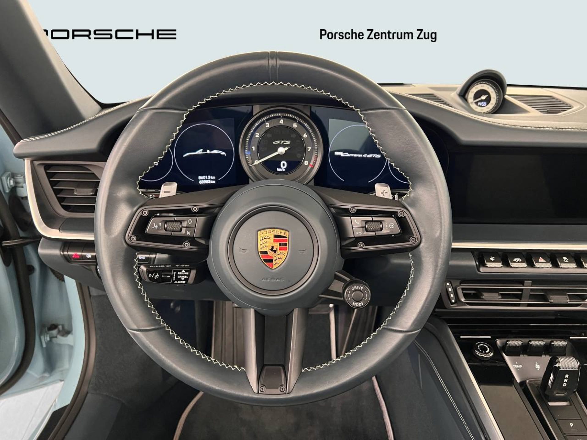 PORSCHE 911 Carrera 4 GTS Cabriolet-image-15