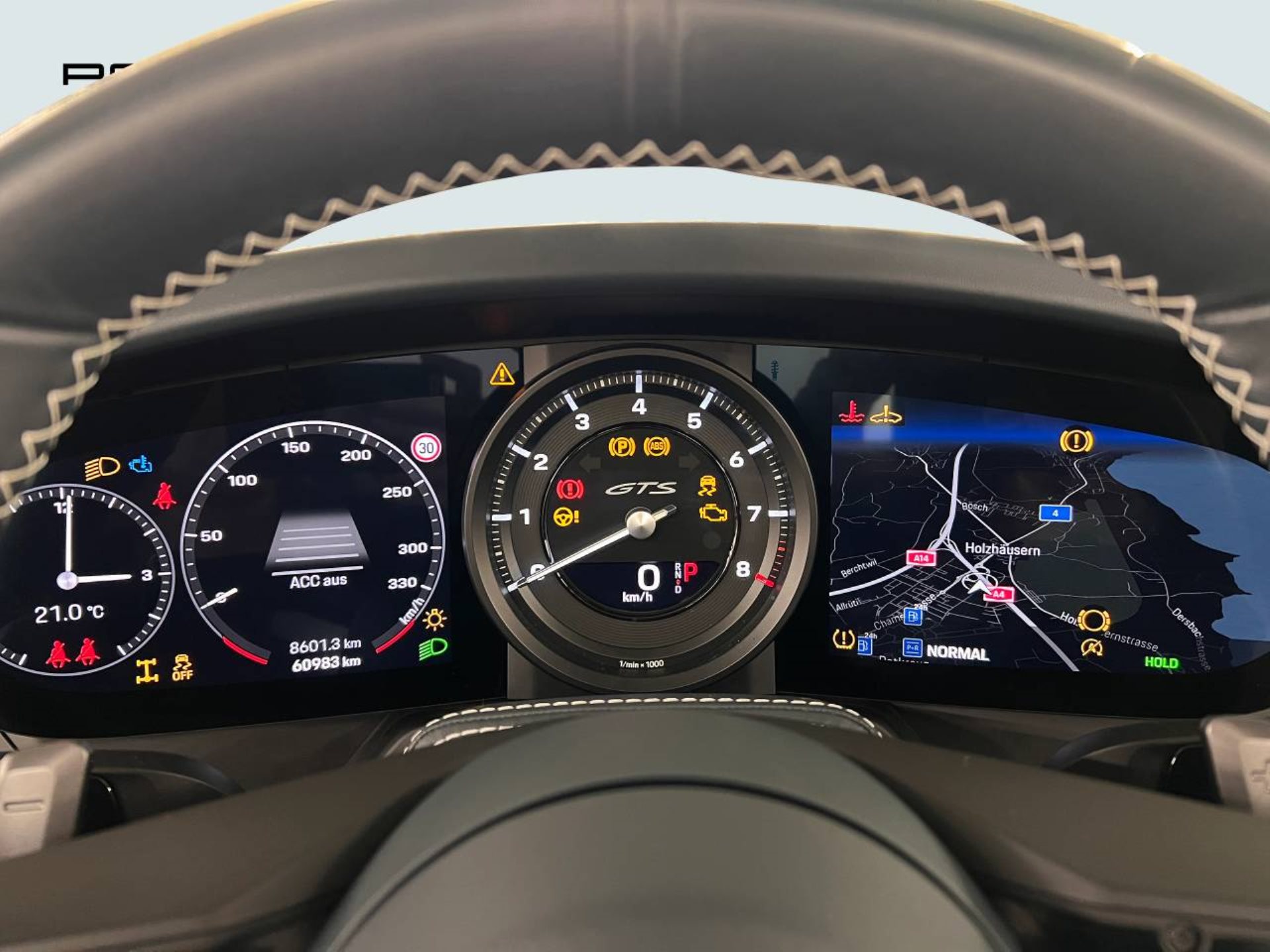 PORSCHE 911 Carrera 4 GTS Cabriolet-image-27