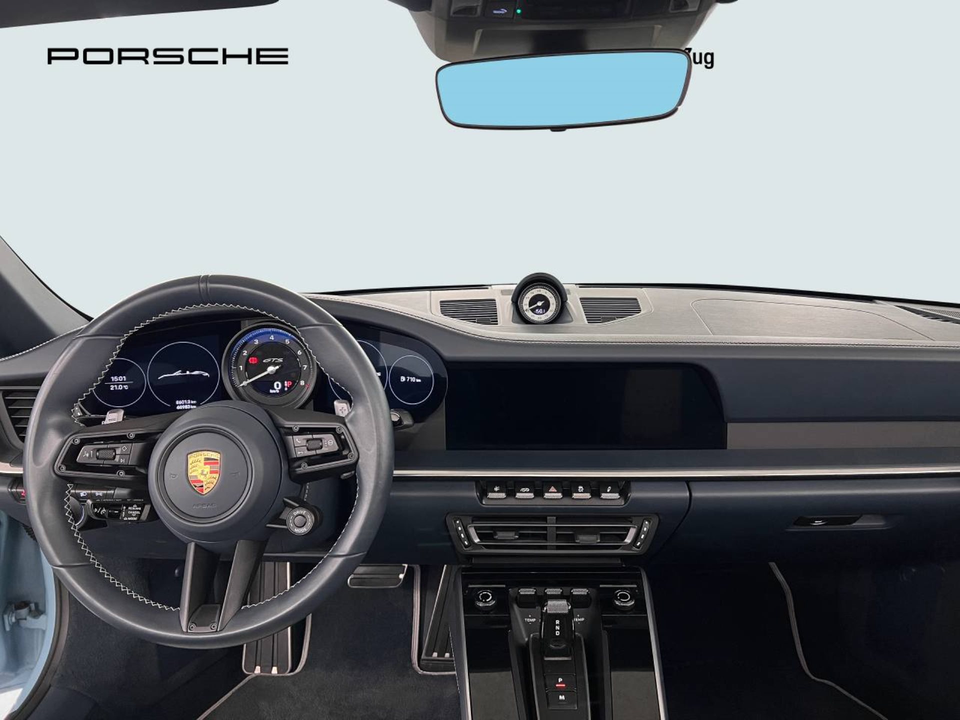 PORSCHE 911 Carrera 4 GTS Cabriolet-image-18