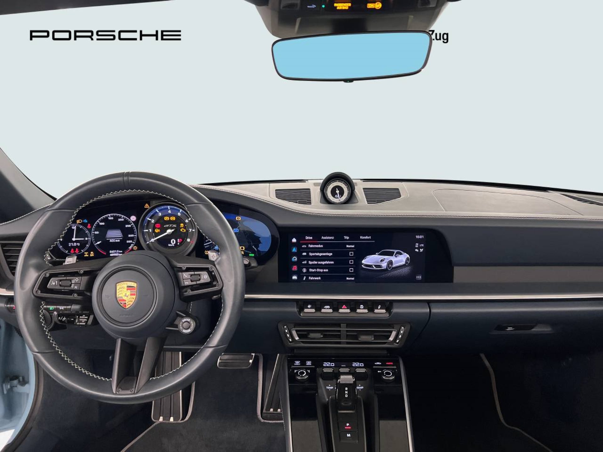 PORSCHE 911 Carrera 4 GTS Cabriolet-image-17