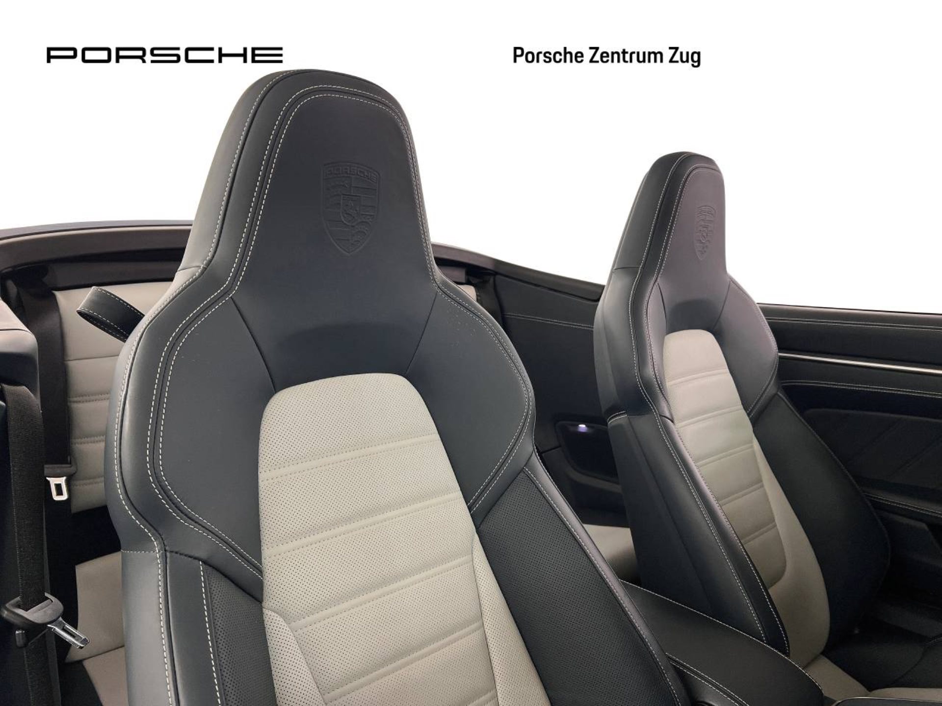 PORSCHE 911 Carrera 4 GTS Cabriolet-image-20