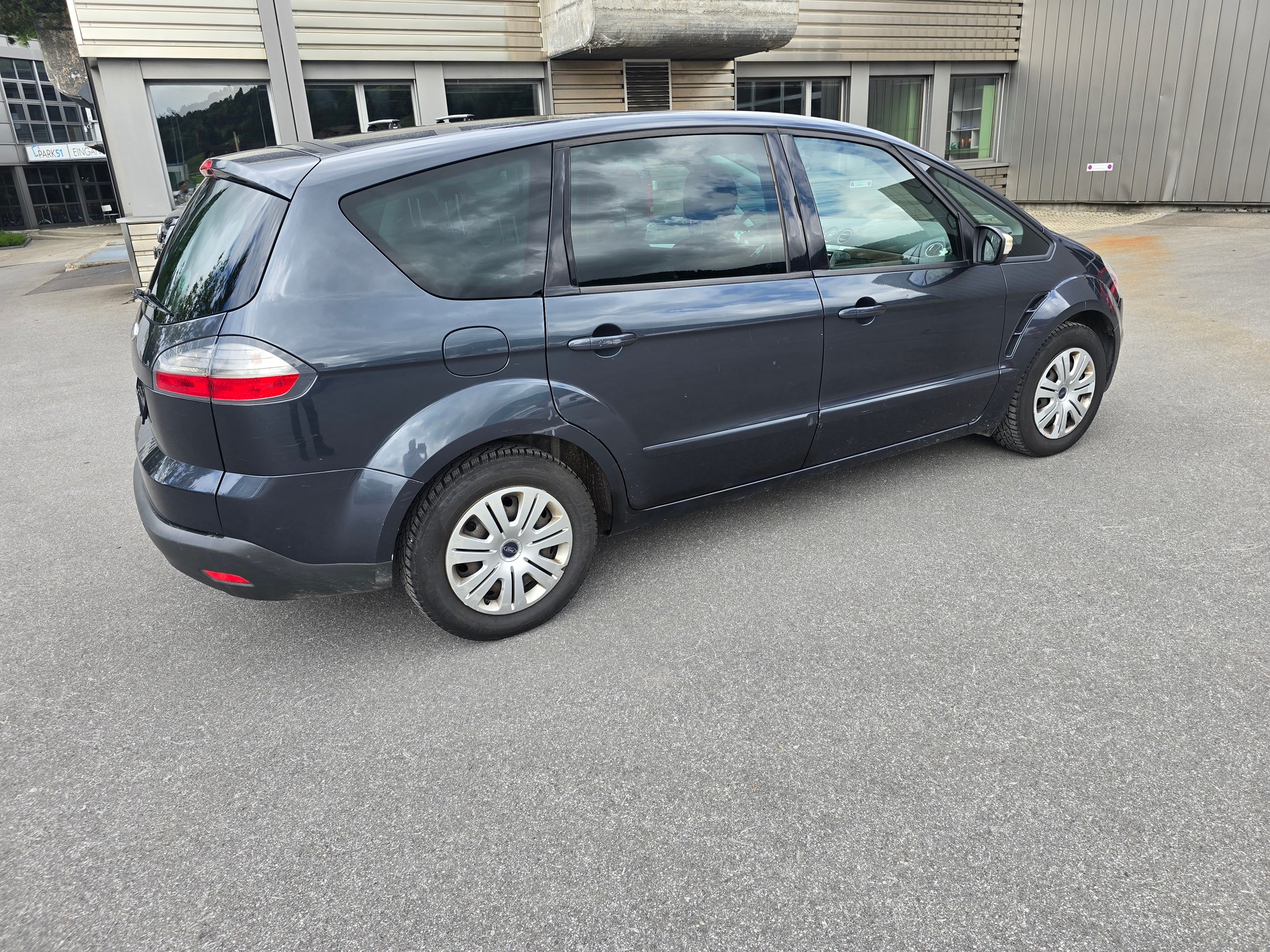 FORD S-Max 2.0i Ambiente-image-6