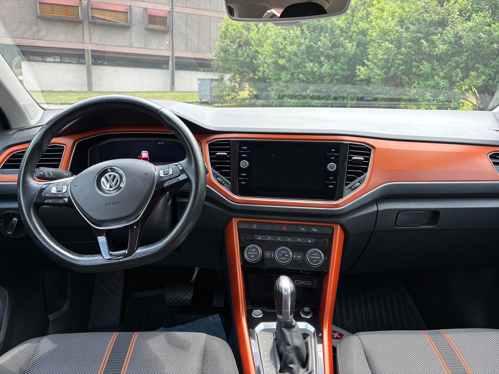 VW T-Roc 2.0 TDI SCR Advance DSG 4Motion-image-10