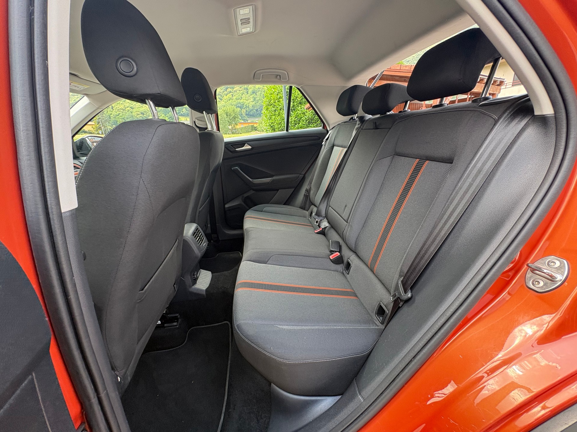 VW T-Roc 2.0 TDI SCR Advance DSG 4Motion-image-9