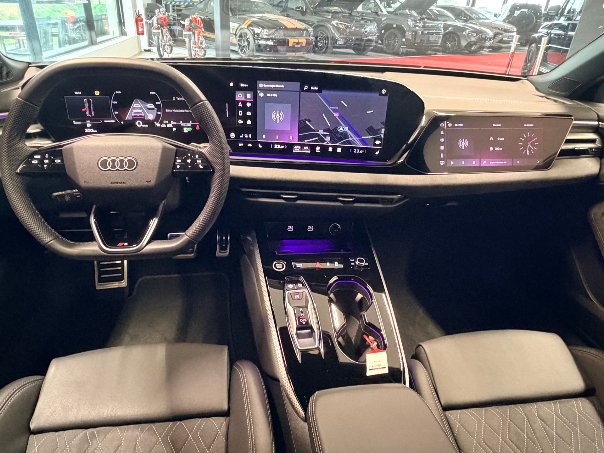 AUDI A5 Avant TDI quattro 150 kW S tronic-image-17