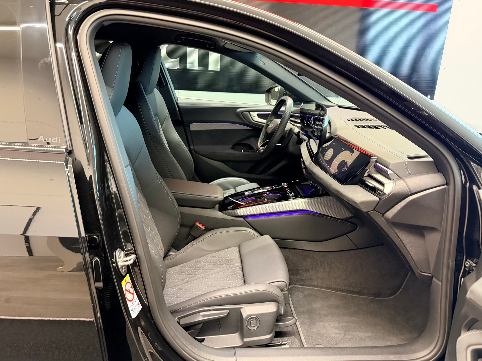 AUDI A5 Avant TDI quattro 150 kW S tronic-image-20