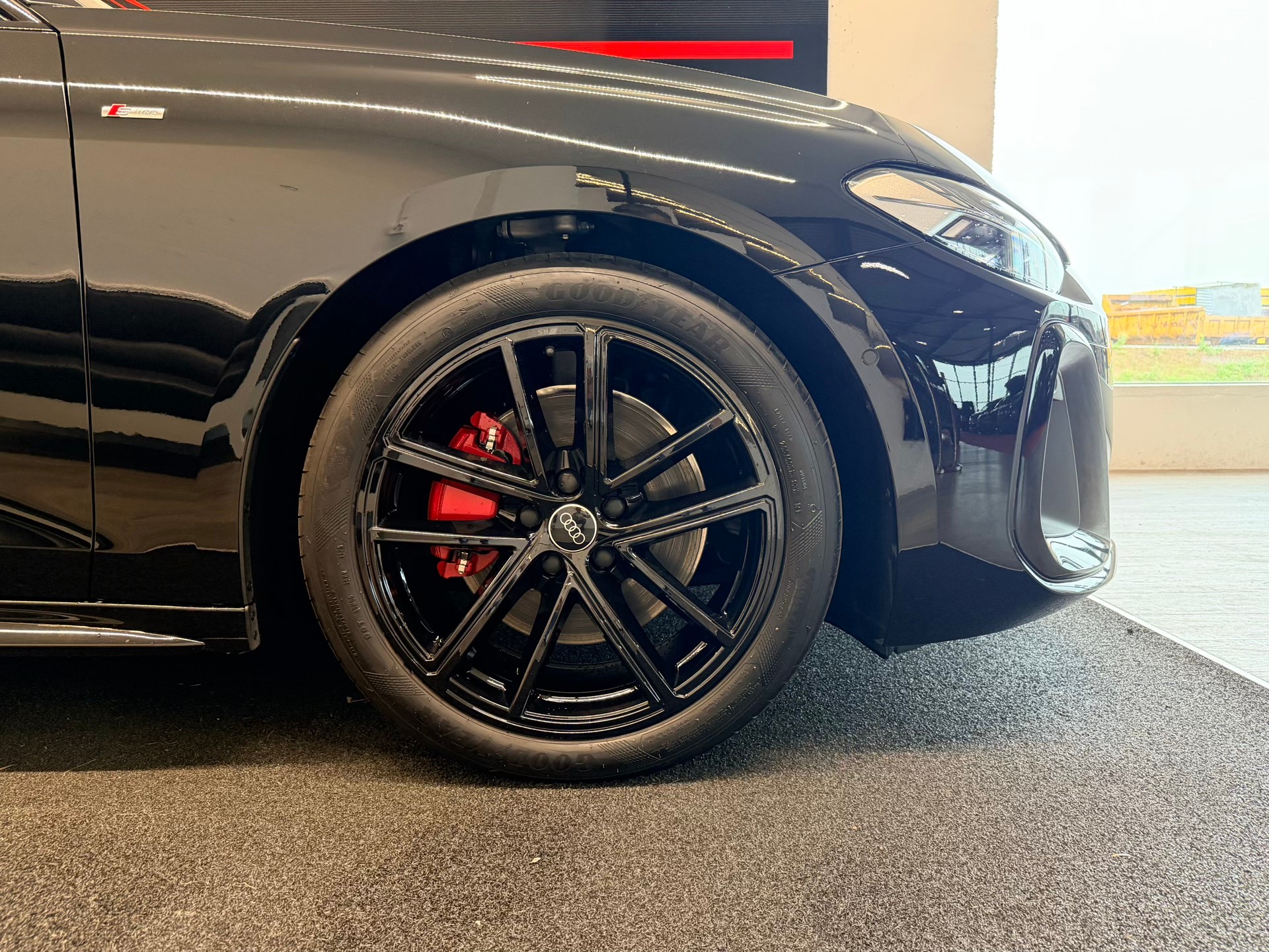 AUDI A5 Avant TDI quattro 150 kW S tronic-image-5