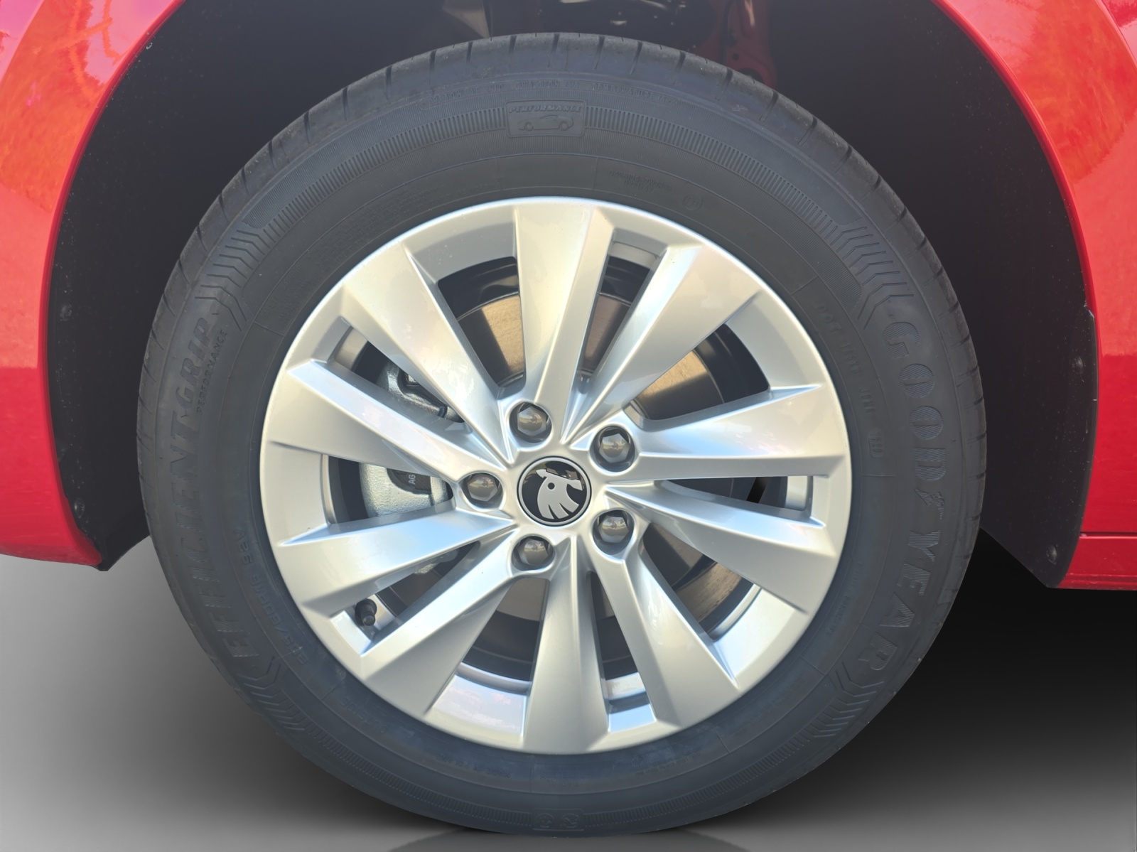 SKODA Octavia Combi 2.0 TDI DSG Selection-image-14