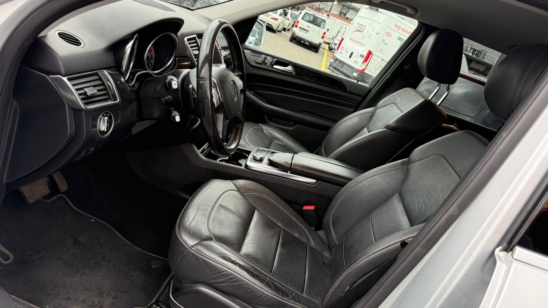 MERCEDES-BENZ ML 250 BlueTEC Executive 4Matic 7G-Tronic-image-8