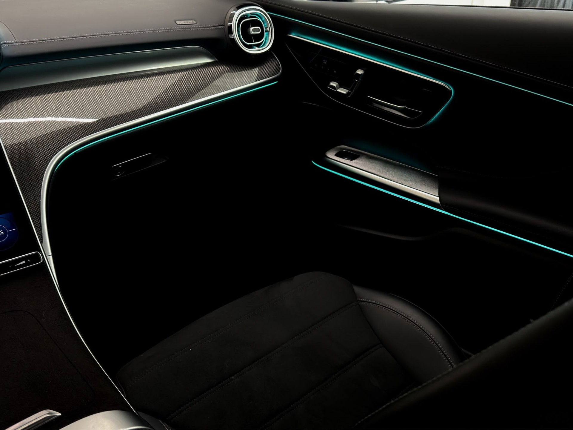 MERCEDES-BENZ CLE 200 Coupé 4Matic 9G-Tronic-image-23