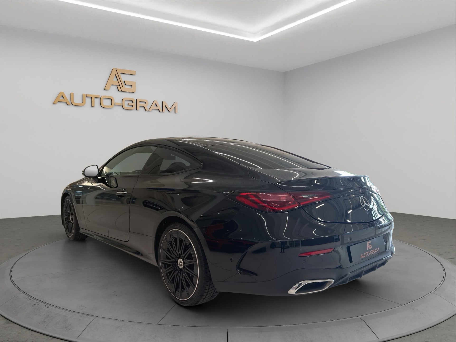 MERCEDES-BENZ CLE 200 Coupé 4Matic 9G-Tronic-image-2