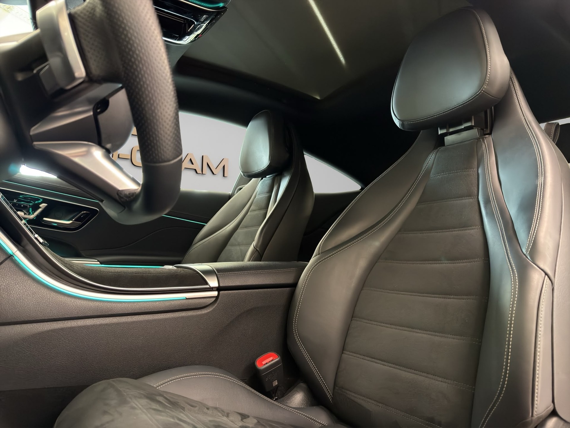MERCEDES-BENZ CLE 200 Coupé 4Matic 9G-Tronic-image-13