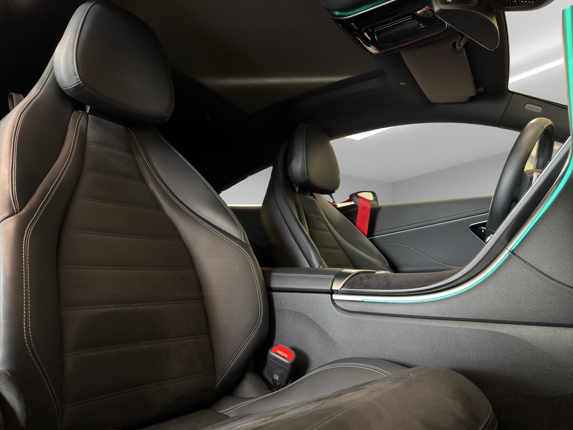 MERCEDES-BENZ CLE 200 Coupé 4Matic 9G-Tronic-image-14
