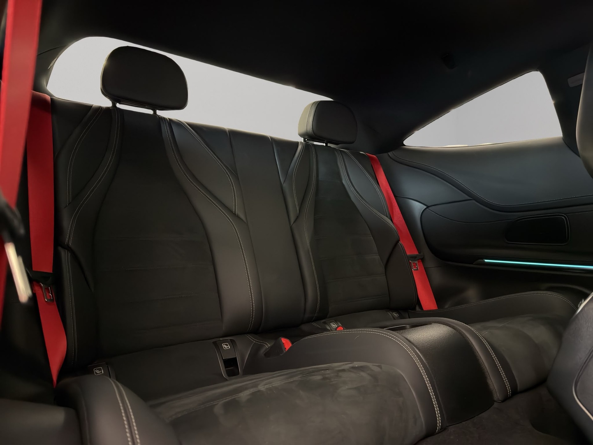 MERCEDES-BENZ CLE 200 Coupé 4Matic 9G-Tronic-image-16