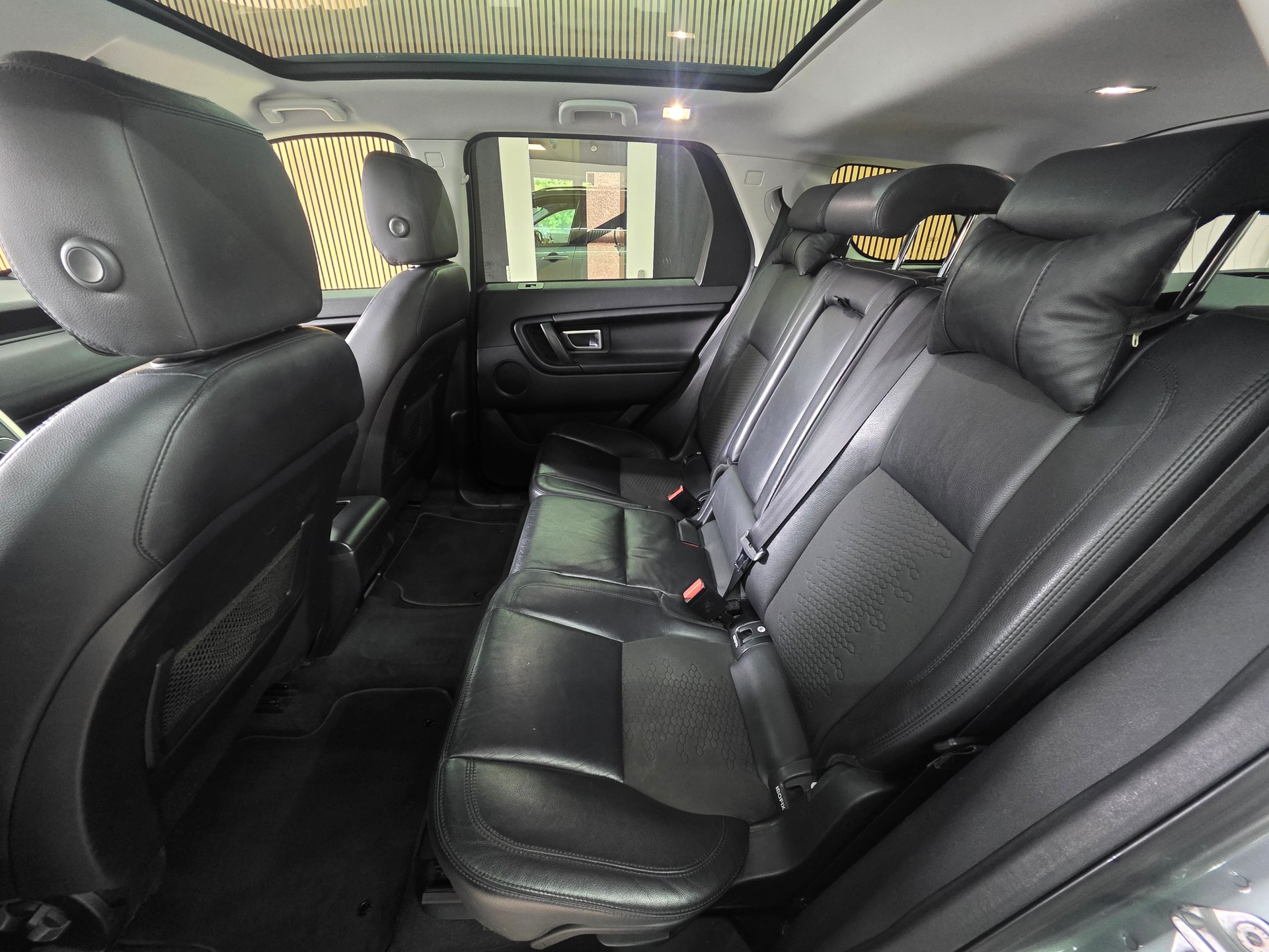 LAND ROVER Discovery Sport 2.0 TD4 Pure AT9-image-16