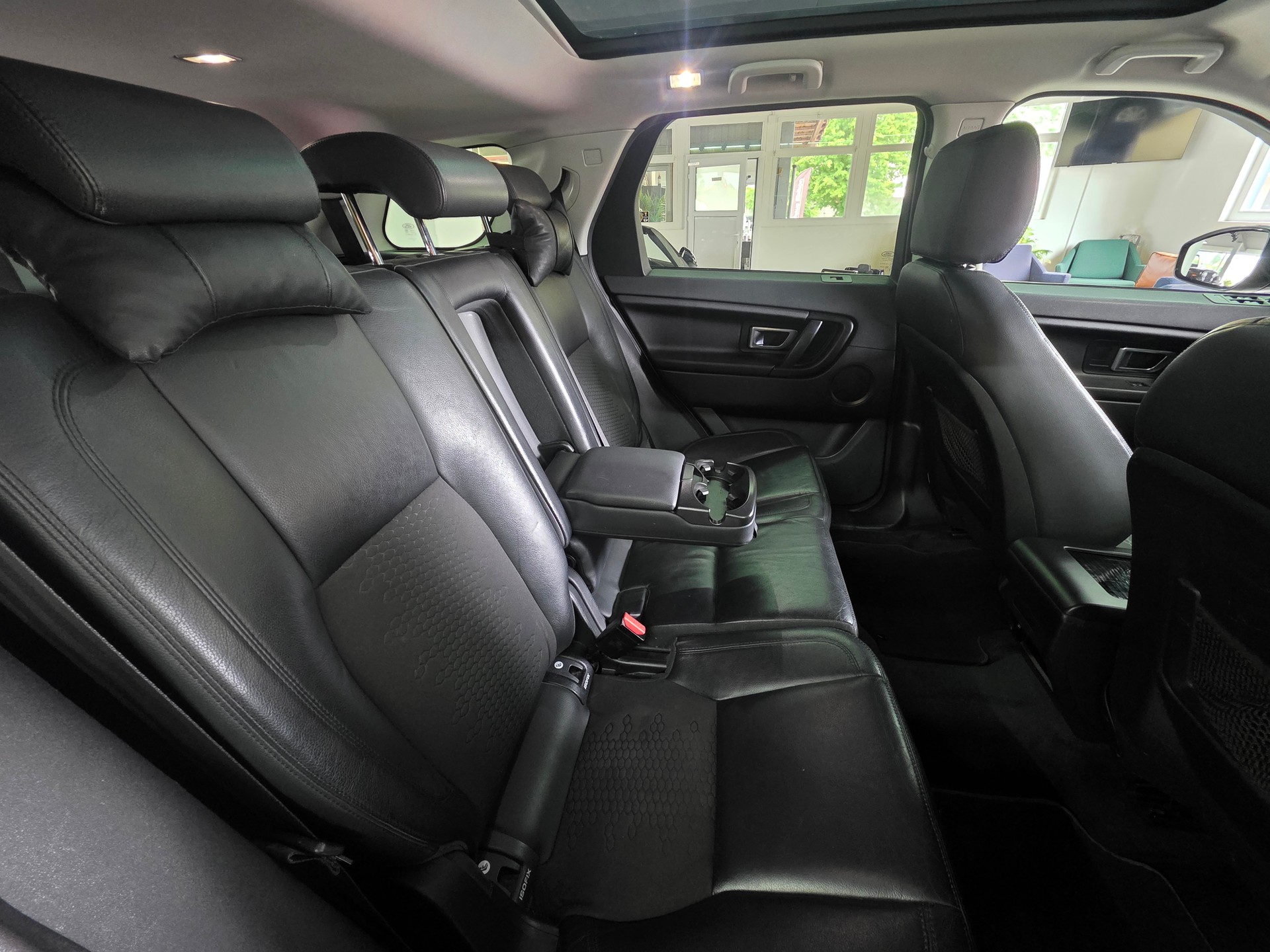 LAND ROVER Discovery Sport 2.0 TD4 Pure AT9-image-18