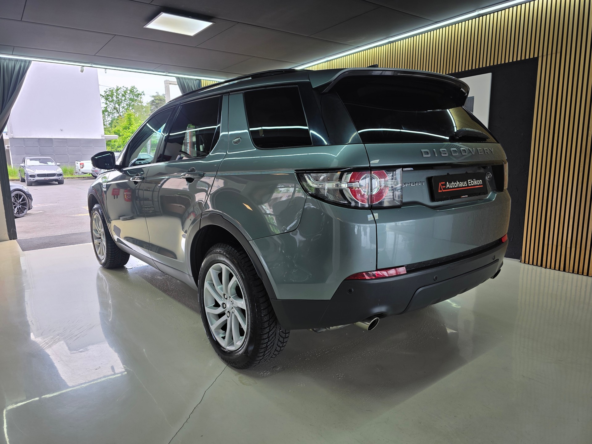 LAND ROVER Discovery Sport 2.0 TD4 Pure AT9-image-4