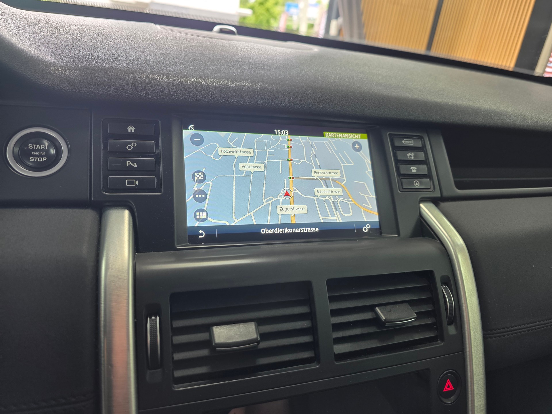 LAND ROVER Discovery Sport 2.0 TD4 Pure AT9-image-14