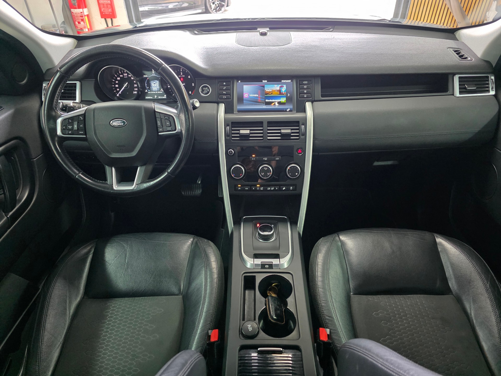 LAND ROVER Discovery Sport 2.0 TD4 Pure AT9-image-12
