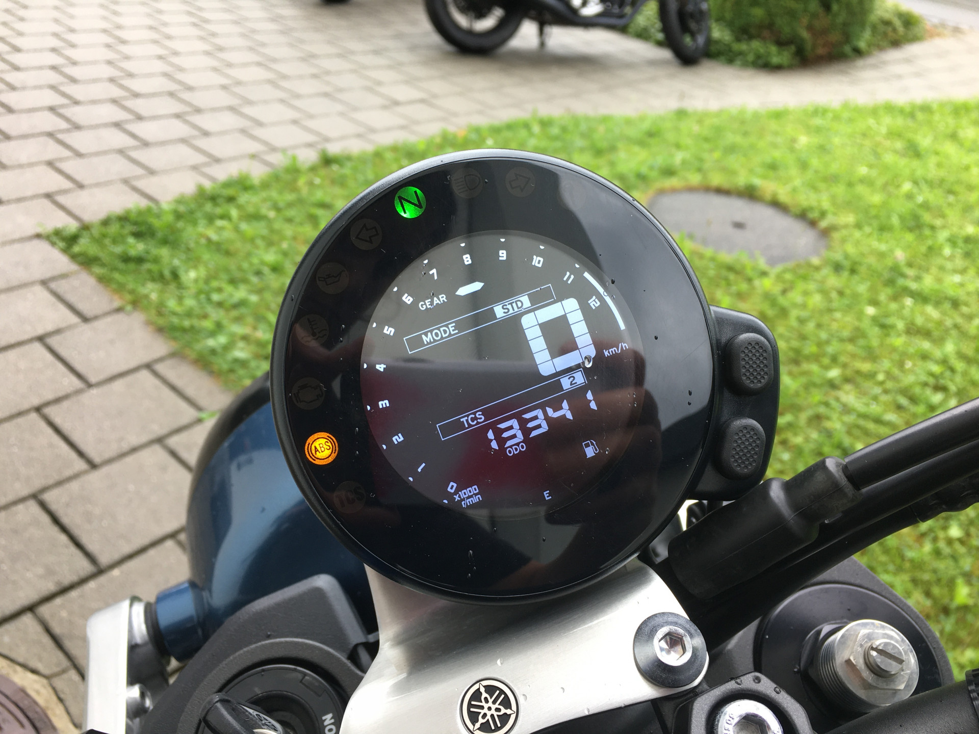 YAMAHA XSR 900-image-9