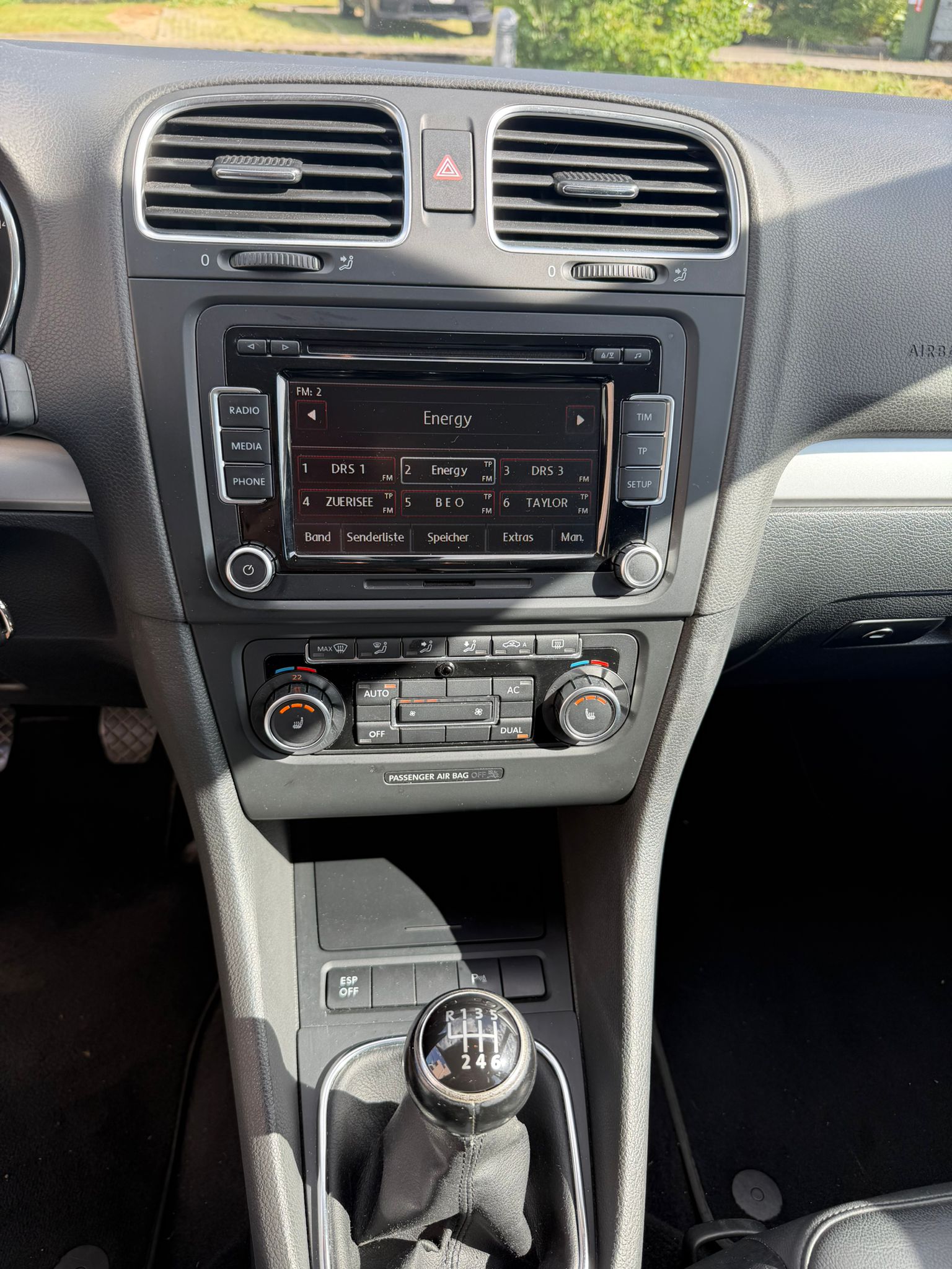 VW Golf 2.0 TDI Highline-image-12