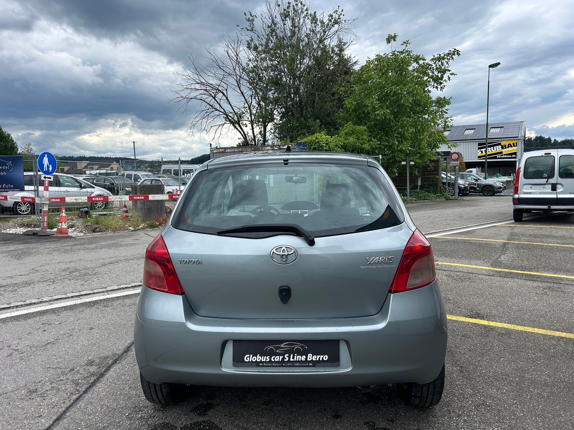 TOYOTA Yaris 1.3 Linea Sol-image-2