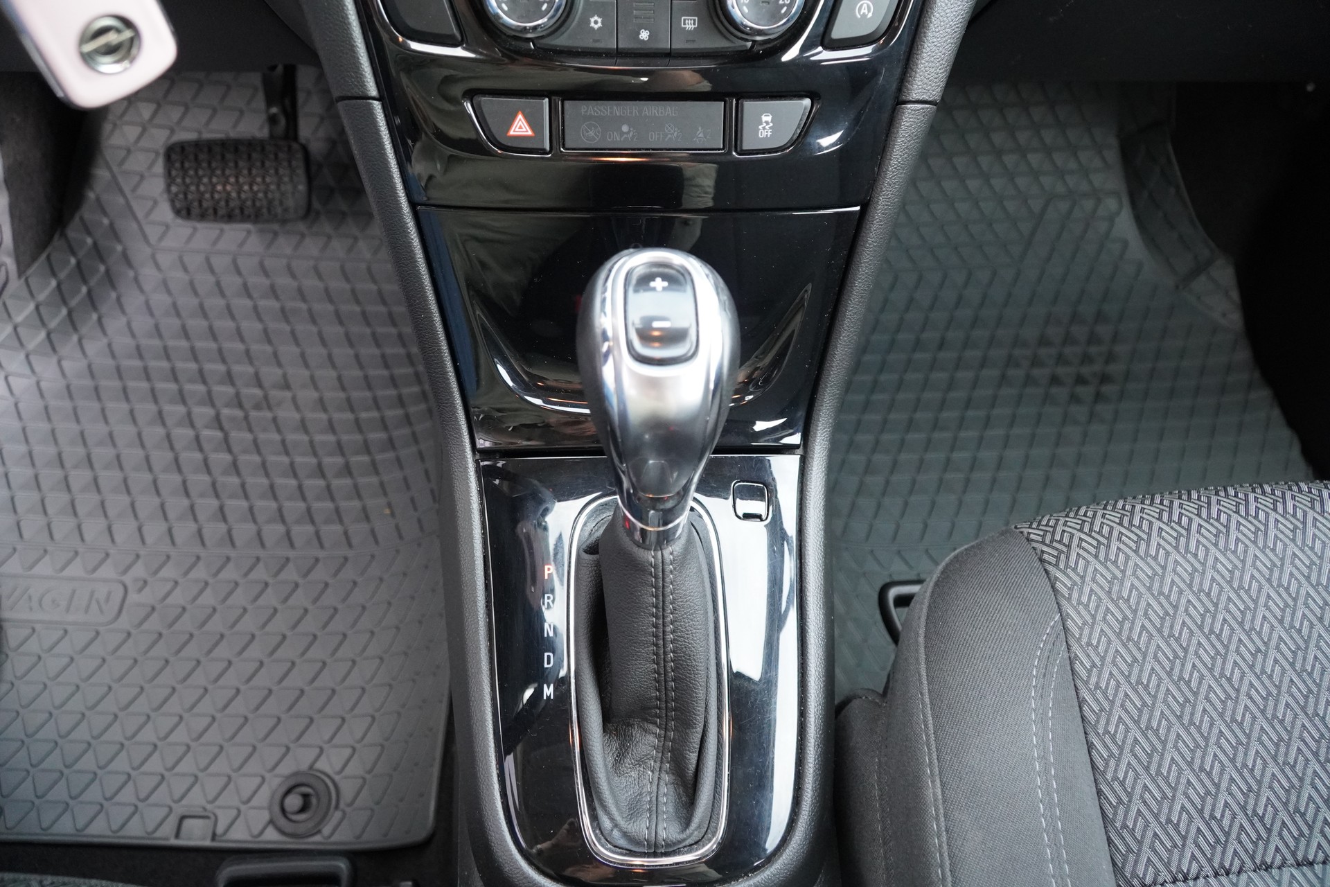 OPEL Mokka X 1.4i 16V Turbo Enjoy 4WD Automatik-image-20