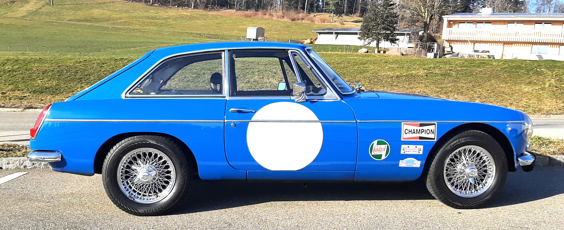 MG GT-image-2