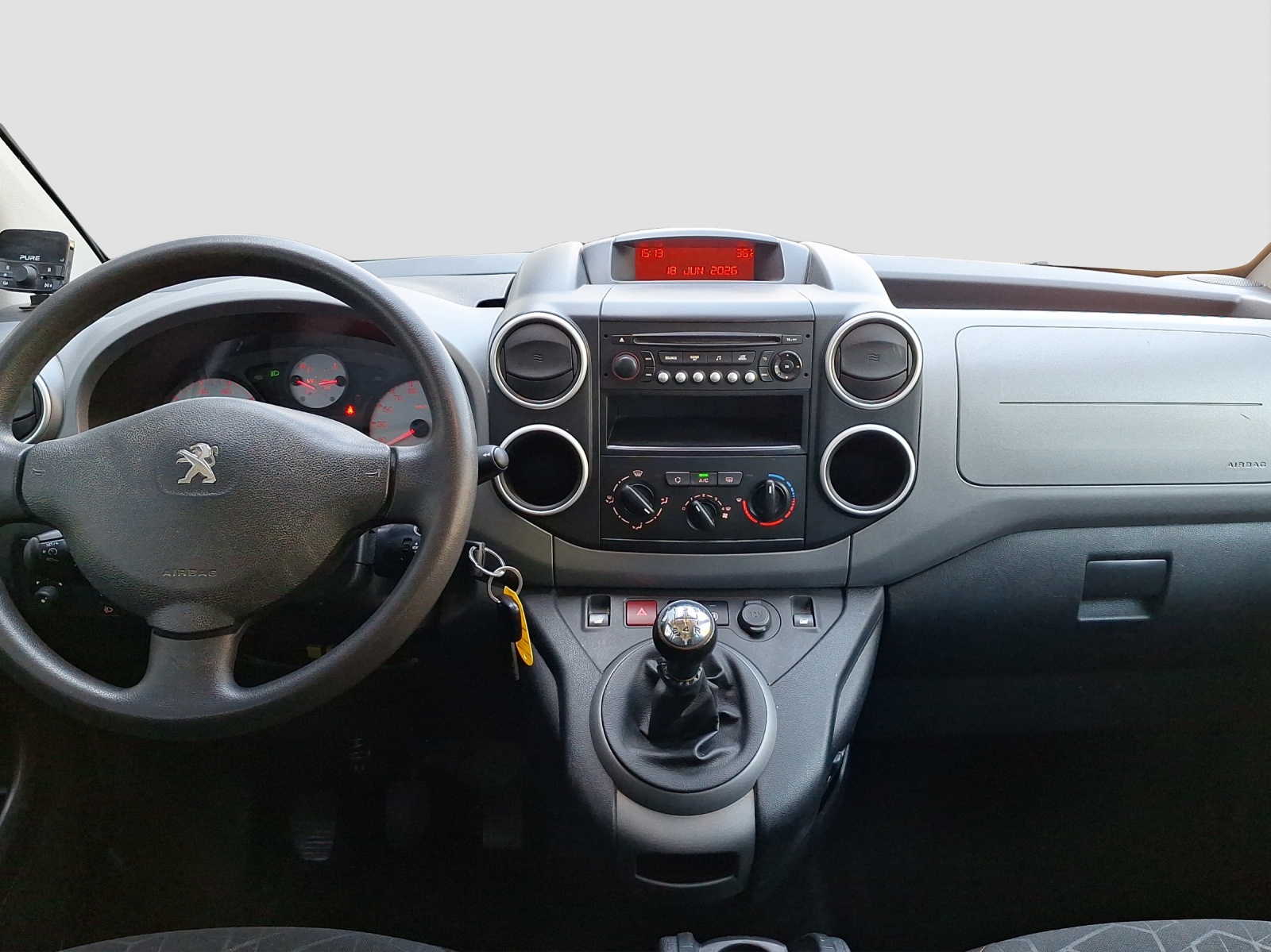PEUGEOT Partner Tepee 1.6 BlueHDI 100 Active-image-8