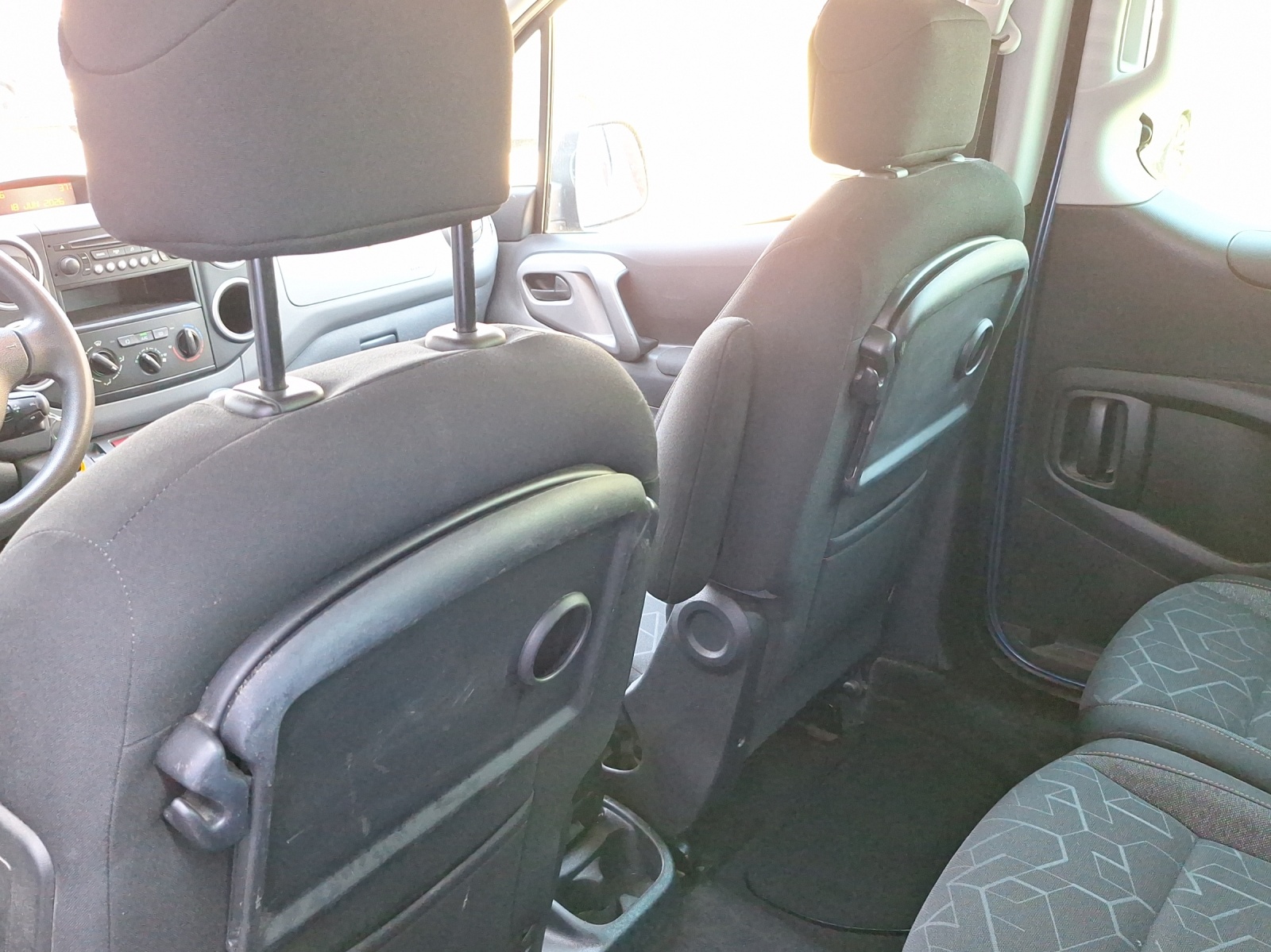PEUGEOT Partner Tepee 1.6 BlueHDI 100 Active-image-19