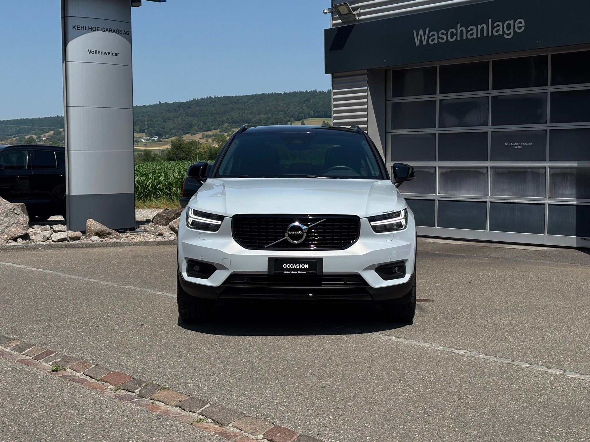 VOLVO XC40 2.0 T5 R-Design AWD-image-7