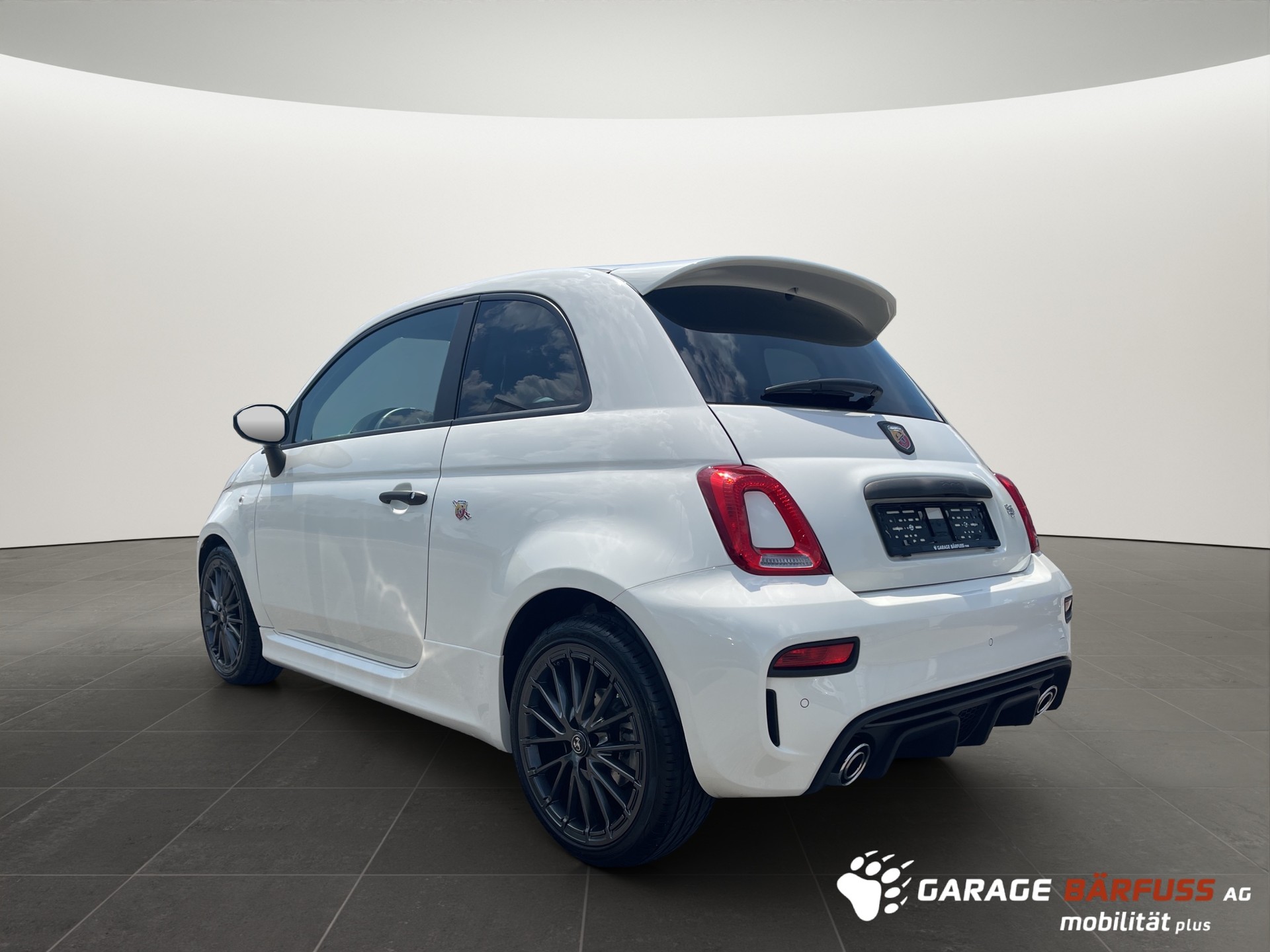 FIAT 500 Abarth-image-2