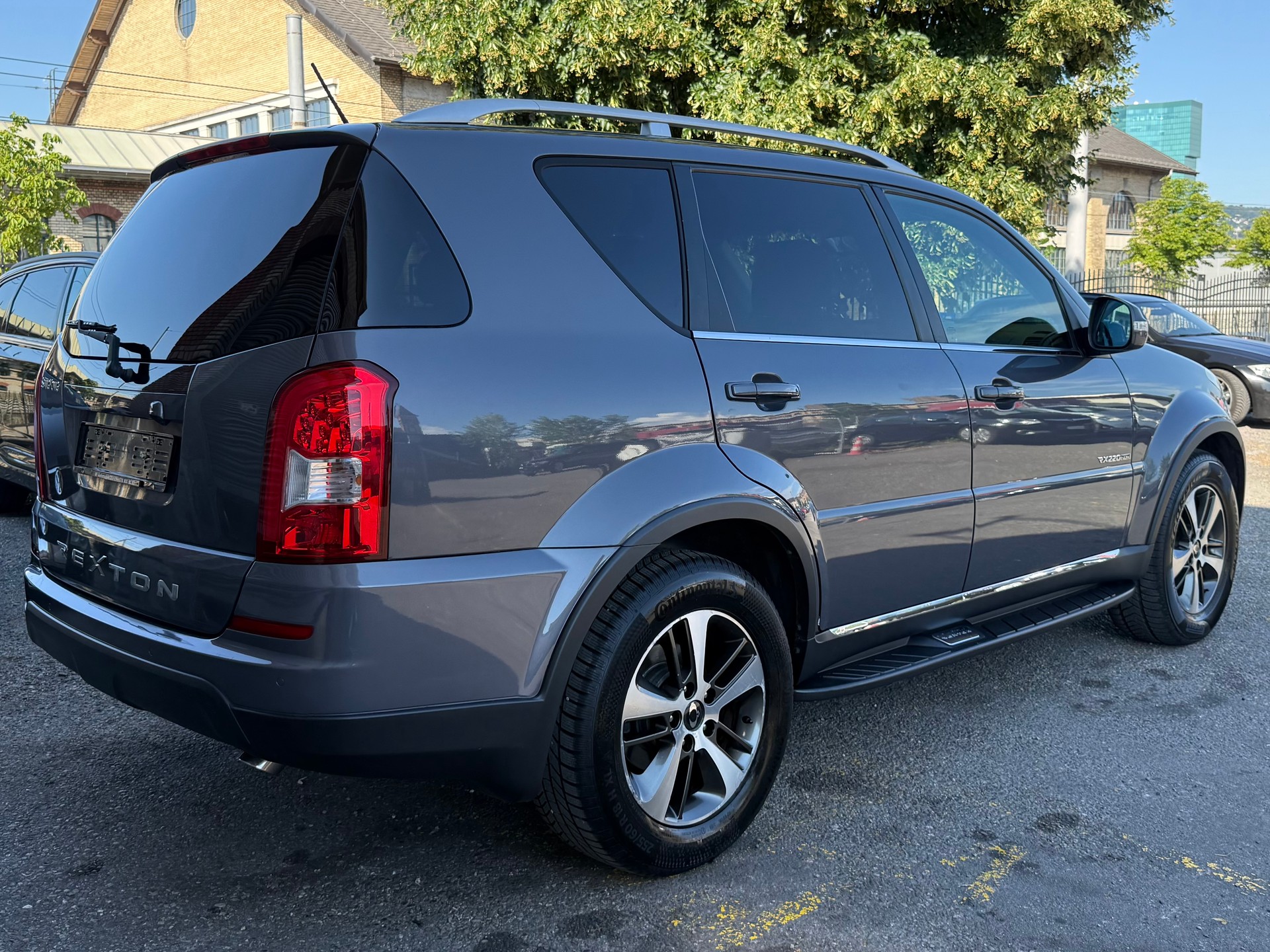 KGM-SsangYong Rexton RX220 e-XDi Sapphire 4WD Automatic-image-4