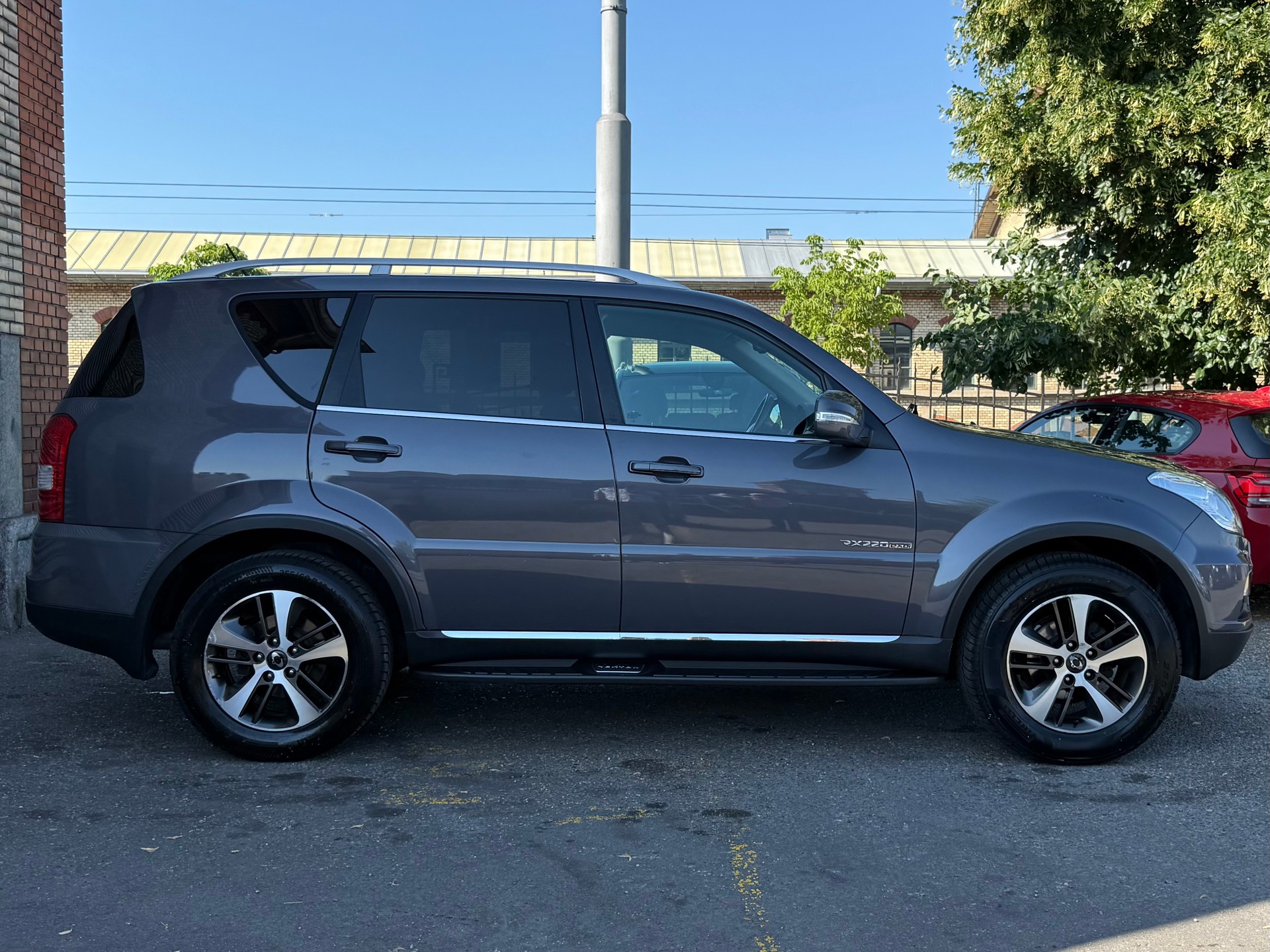 KGM-SsangYong Rexton RX220 e-XDi Sapphire 4WD Automatic-image-2