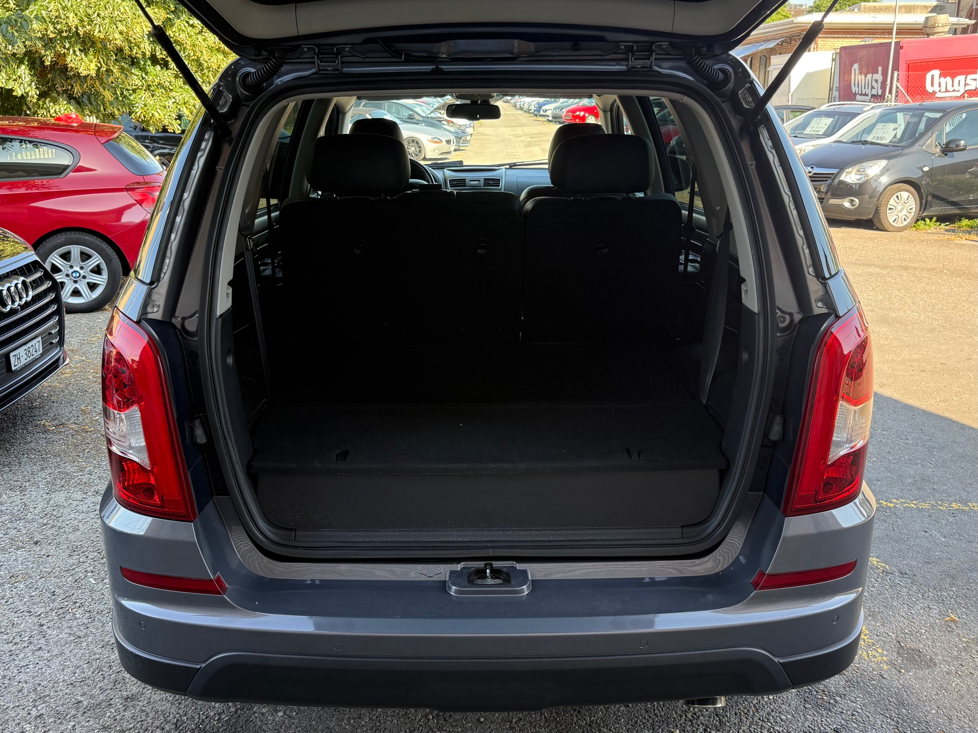 KGM-SsangYong Rexton RX220 e-XDi Sapphire 4WD Automatic-image-8