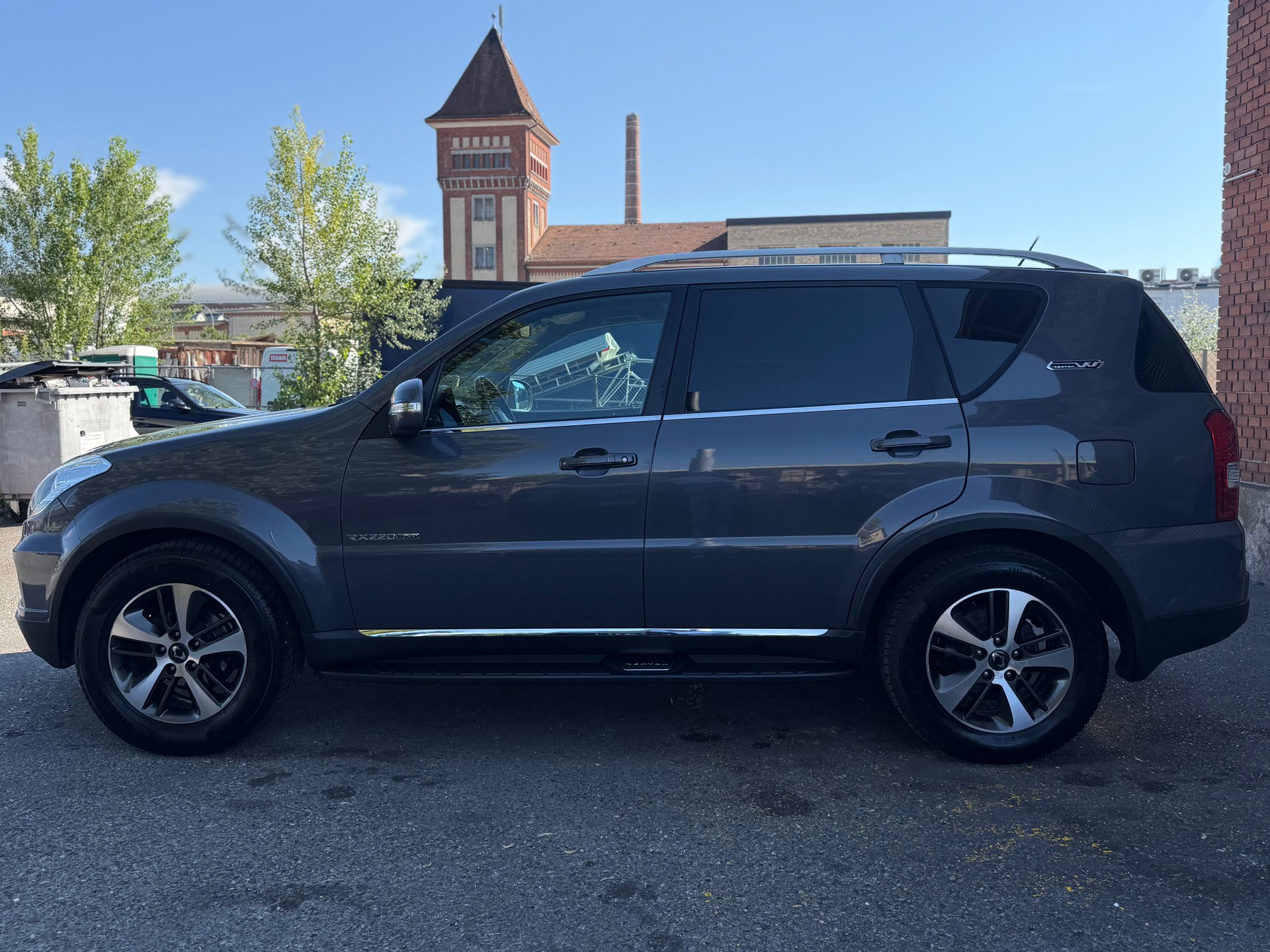 KGM-SsangYong Rexton RX220 e-XDi Sapphire 4WD Automatic-image-3