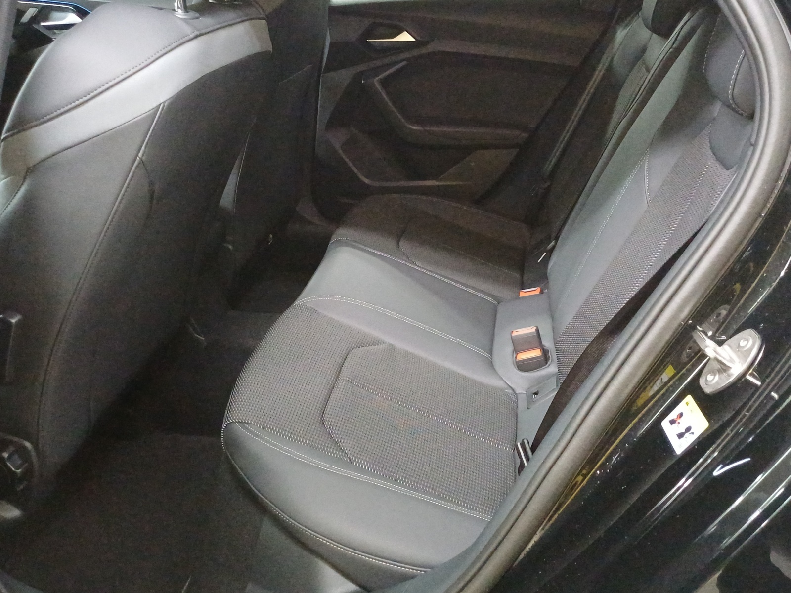 AUDI A1 Sportback 30 TFSI S-tronic-image-11
