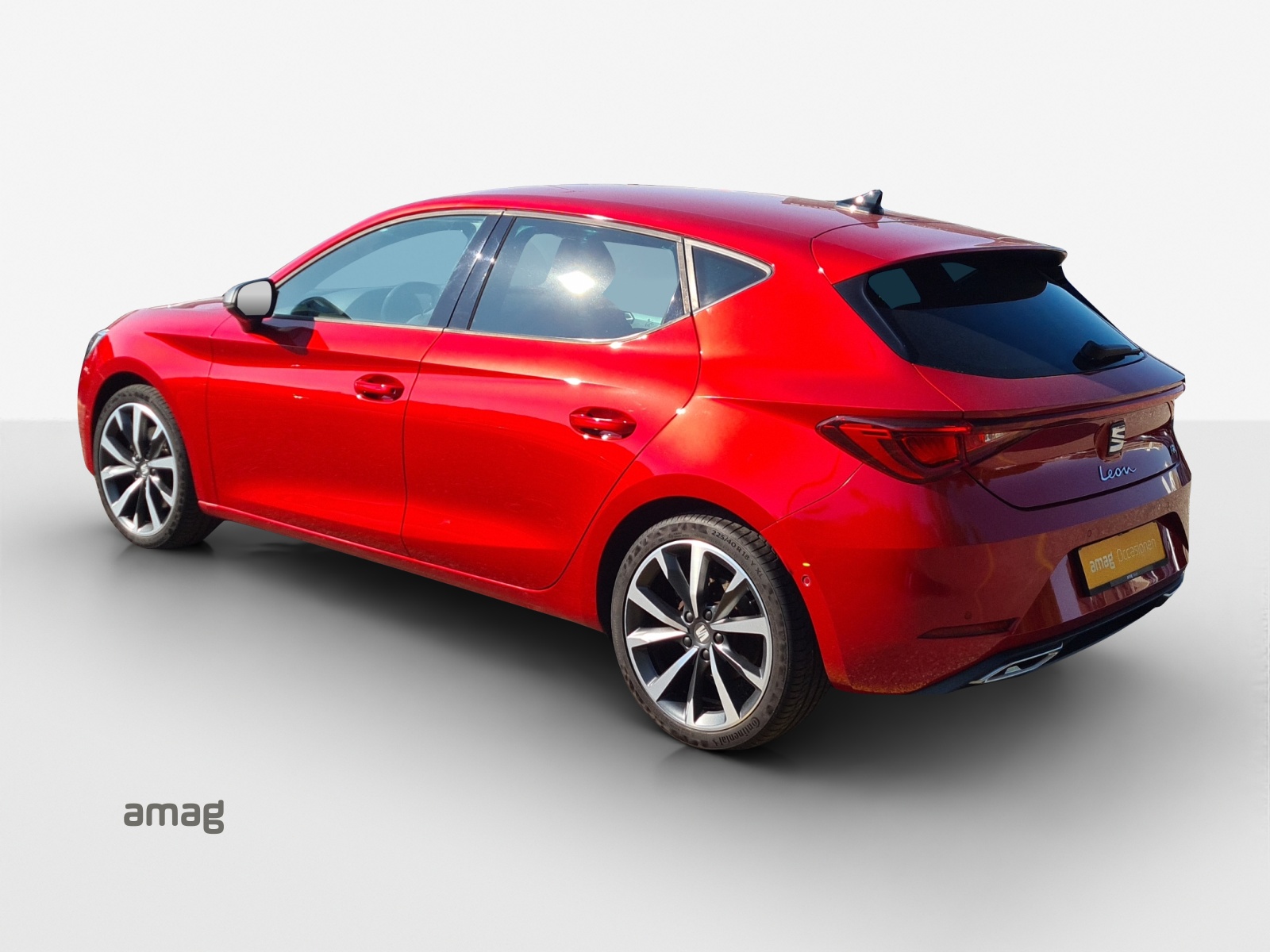 SEAT Leon 1.5 eTSI mHEV DSG FR-image-2