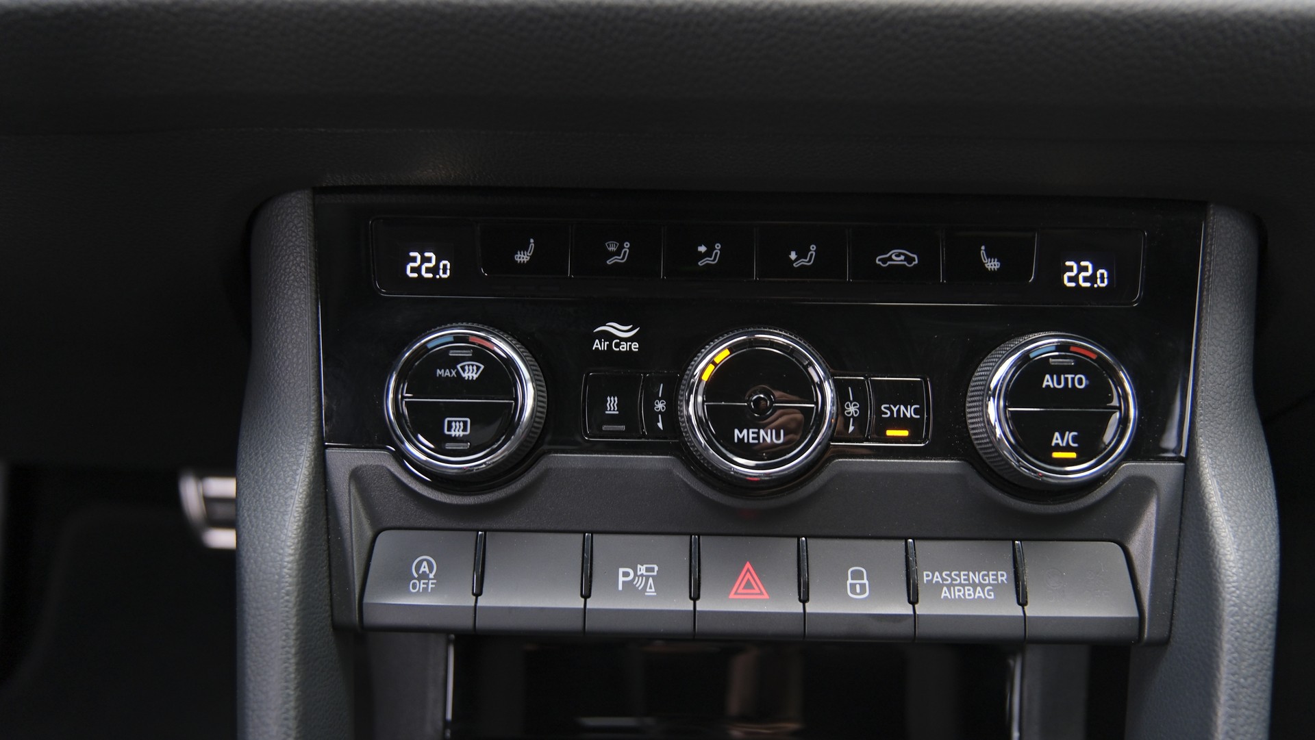 SKODA Kodiaq 2.0 TSI 4x4 Sport Line-image-16