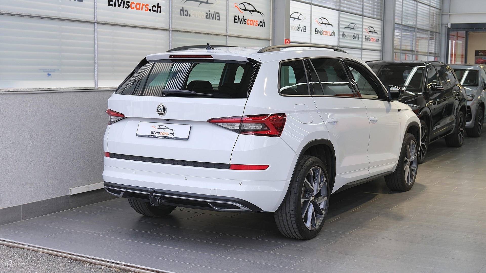 SKODA Kodiaq 2.0 TSI 4x4 Sport Line-image-24