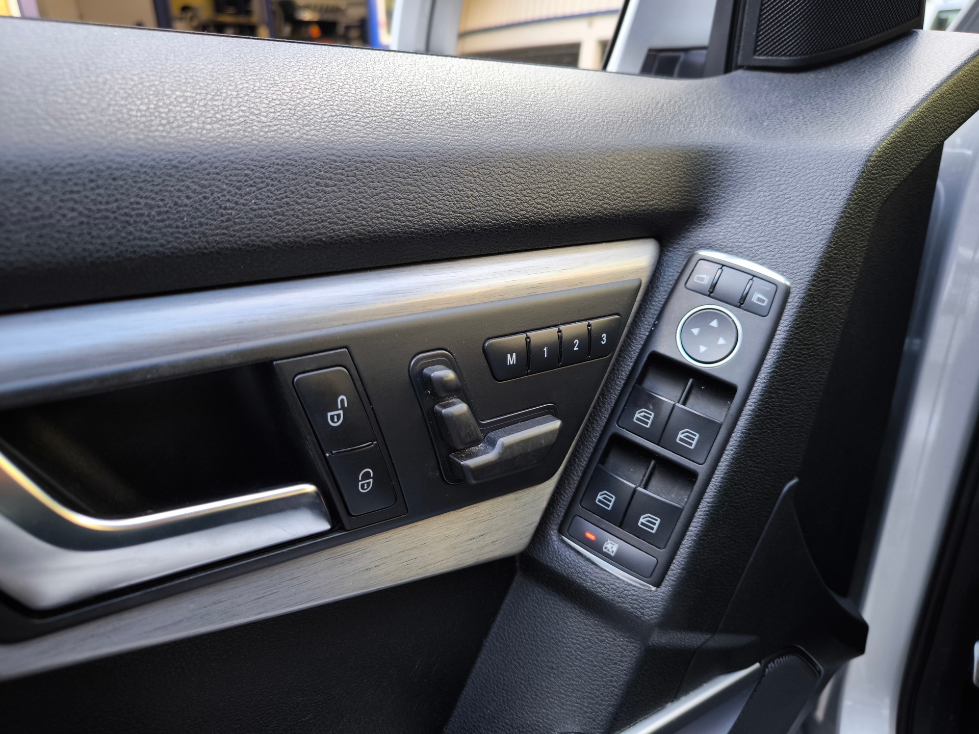 MERCEDES-BENZ GLK 220 CDI BlueEfficiency 4Matic 7G-Tronic-image-18