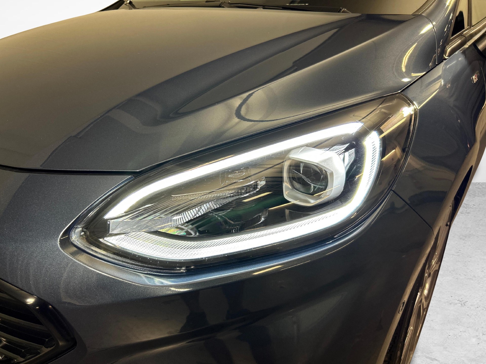 FORD Fiesta 1.0 EcoB Hybrid ST-Line X-image-14