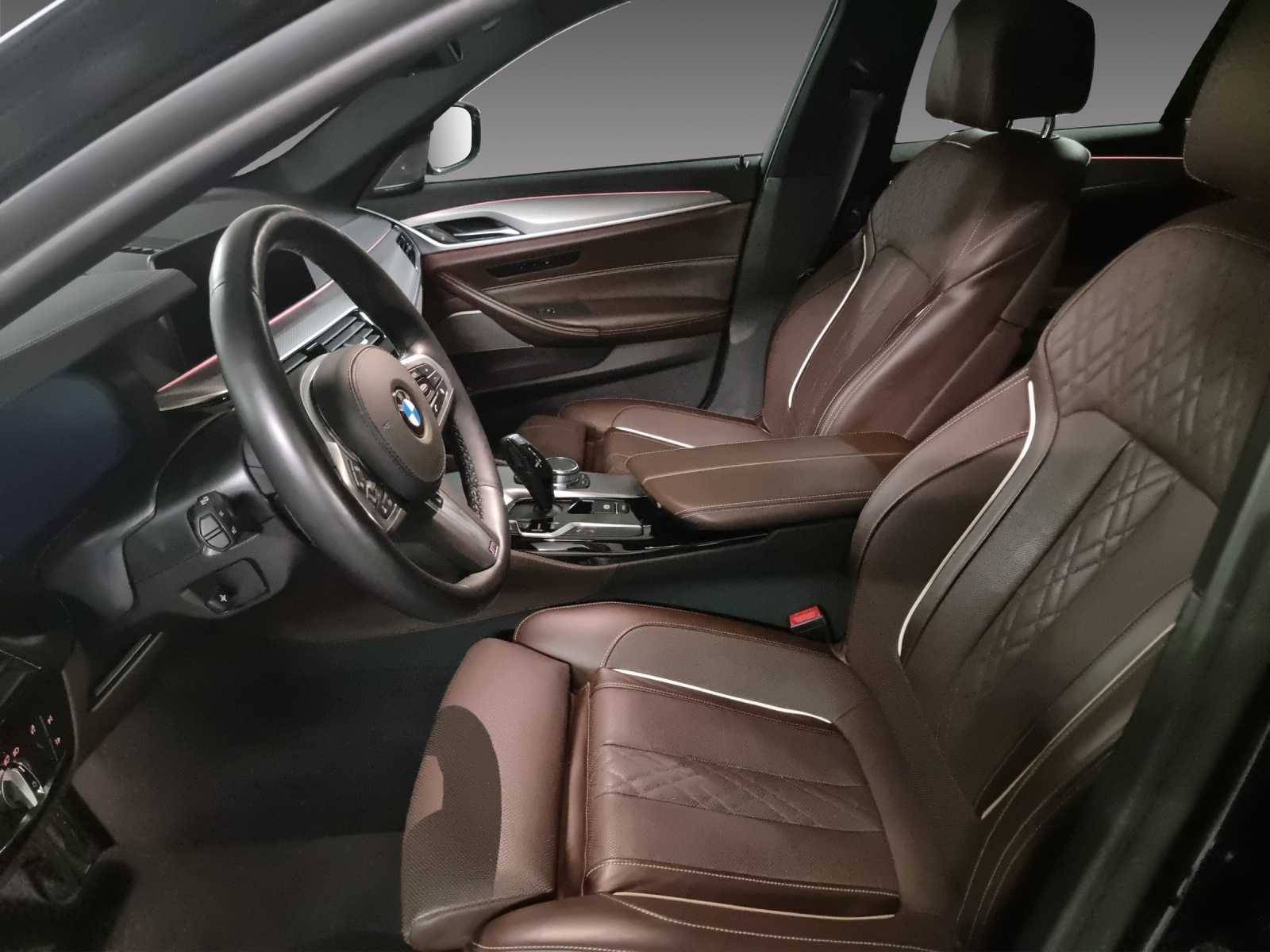 BMW 540i xDrive Touring M Sport | Neupreis CHF 126'470.--image-1