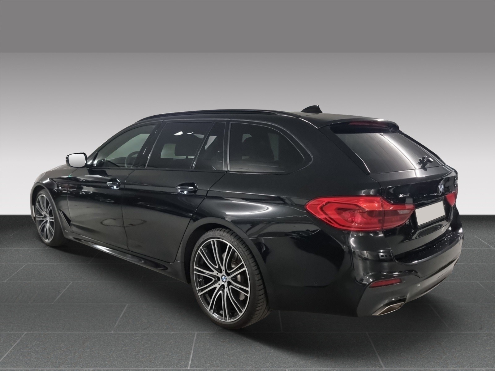 BMW 540i xDrive Touring M Sport | Neupreis CHF 126'470.--image-3
