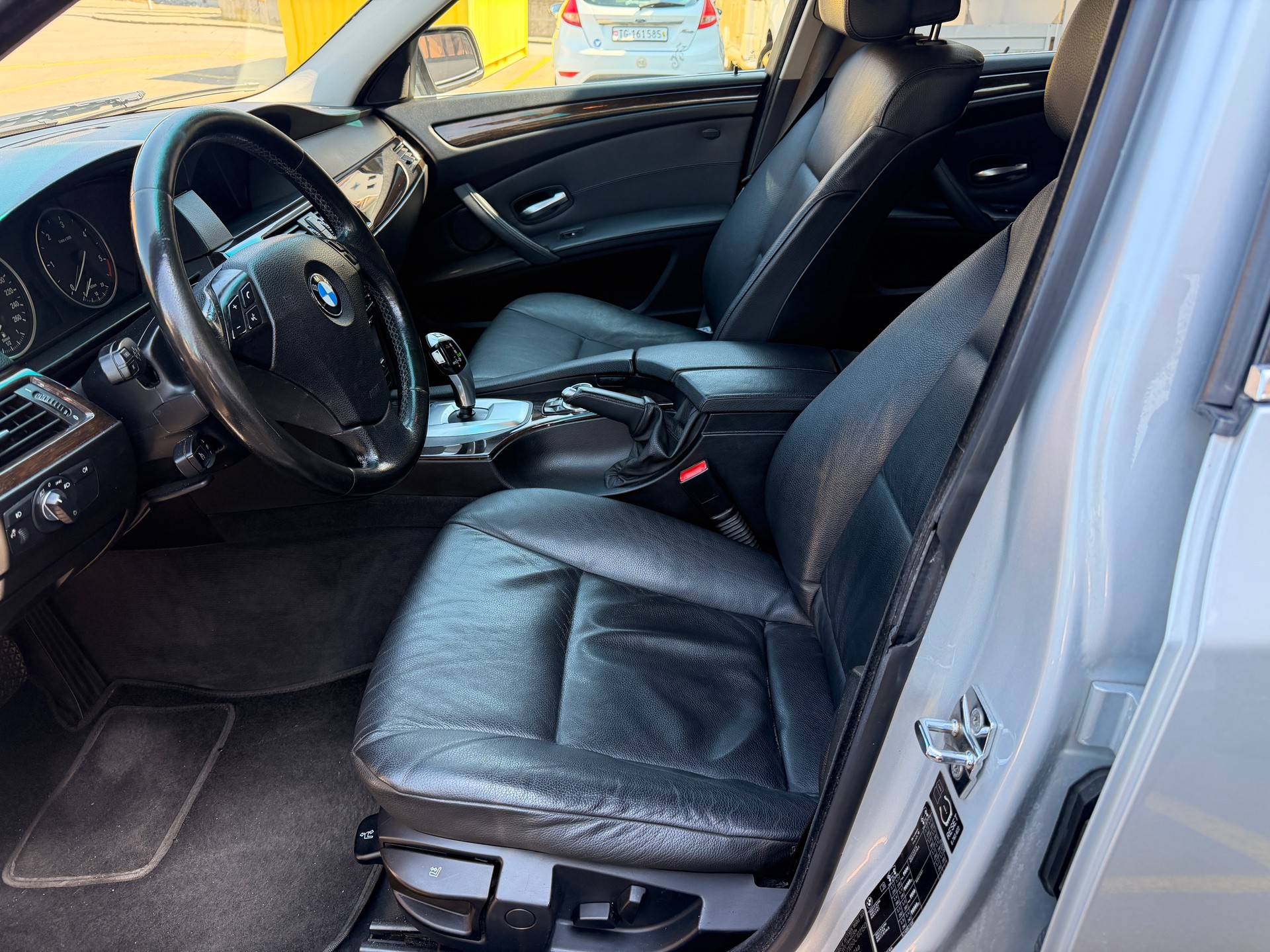 BMW 530d Touring Steptronic-image-4