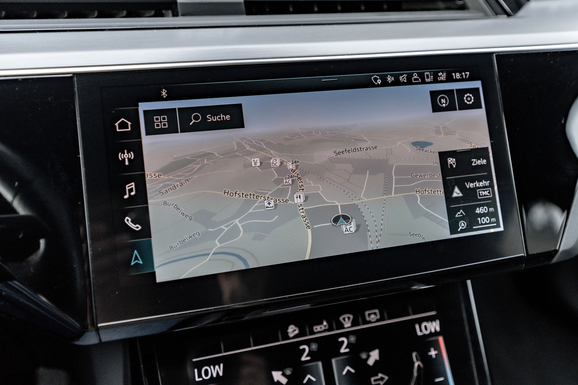 AUDI e-tron 55 Advanced quattro * S-Line * FRISCH AB MFK * TRAUMHAFTE AUSSTATTUNG * SOH 93,3% *-image-19
