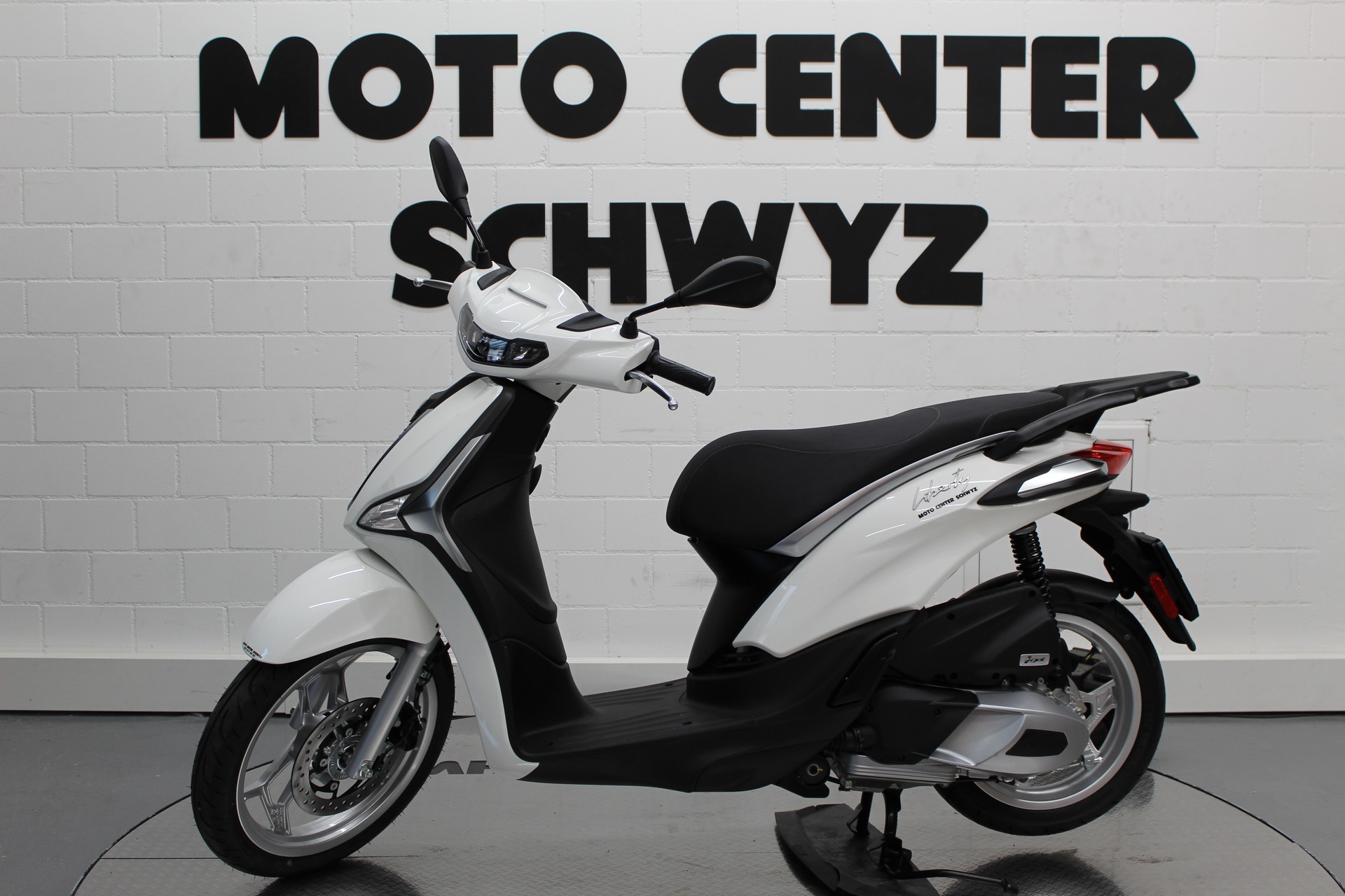PIAGGIO Liberty 125 Sport E5+-image-5