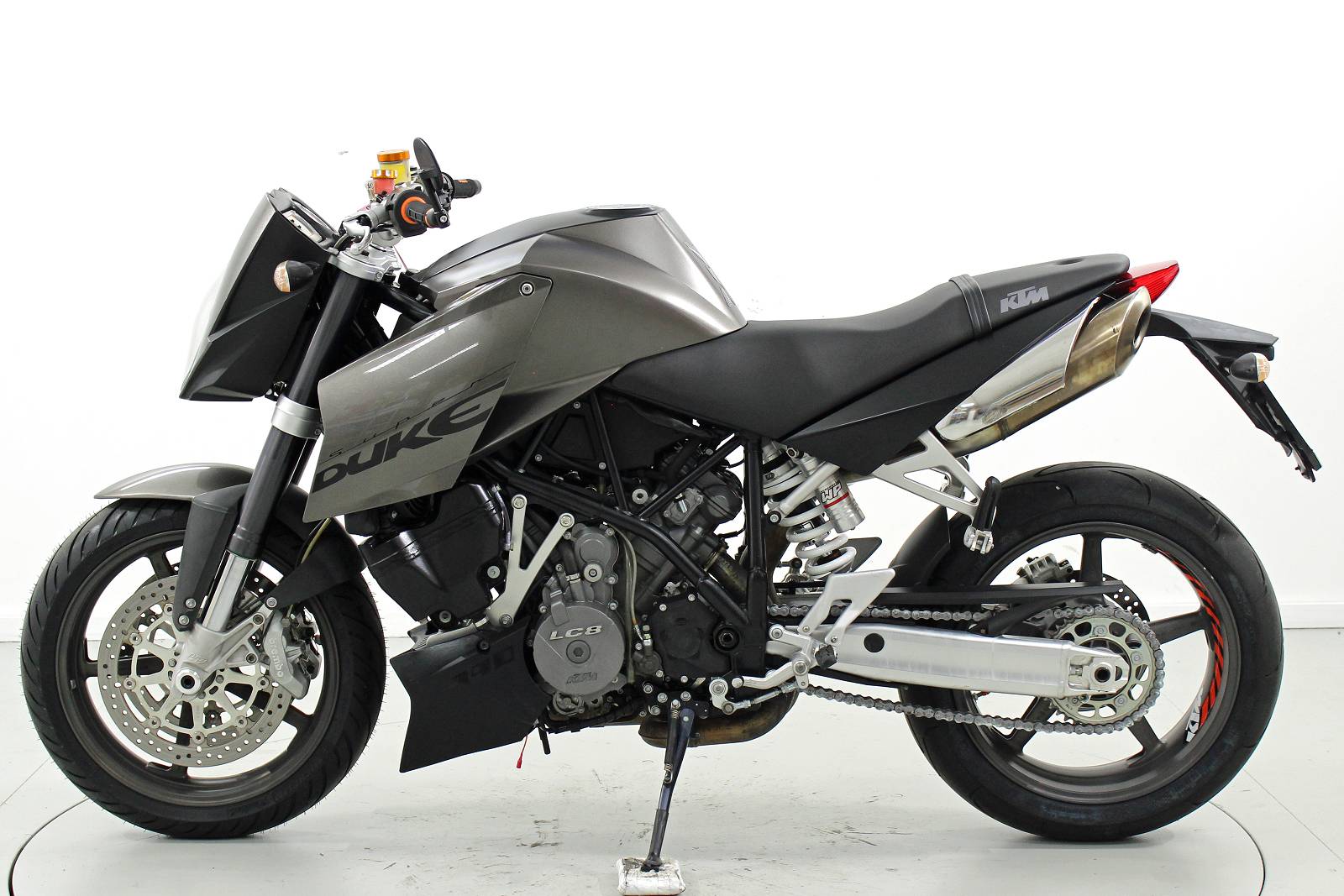 KTM 990 Super Duke-image-4
