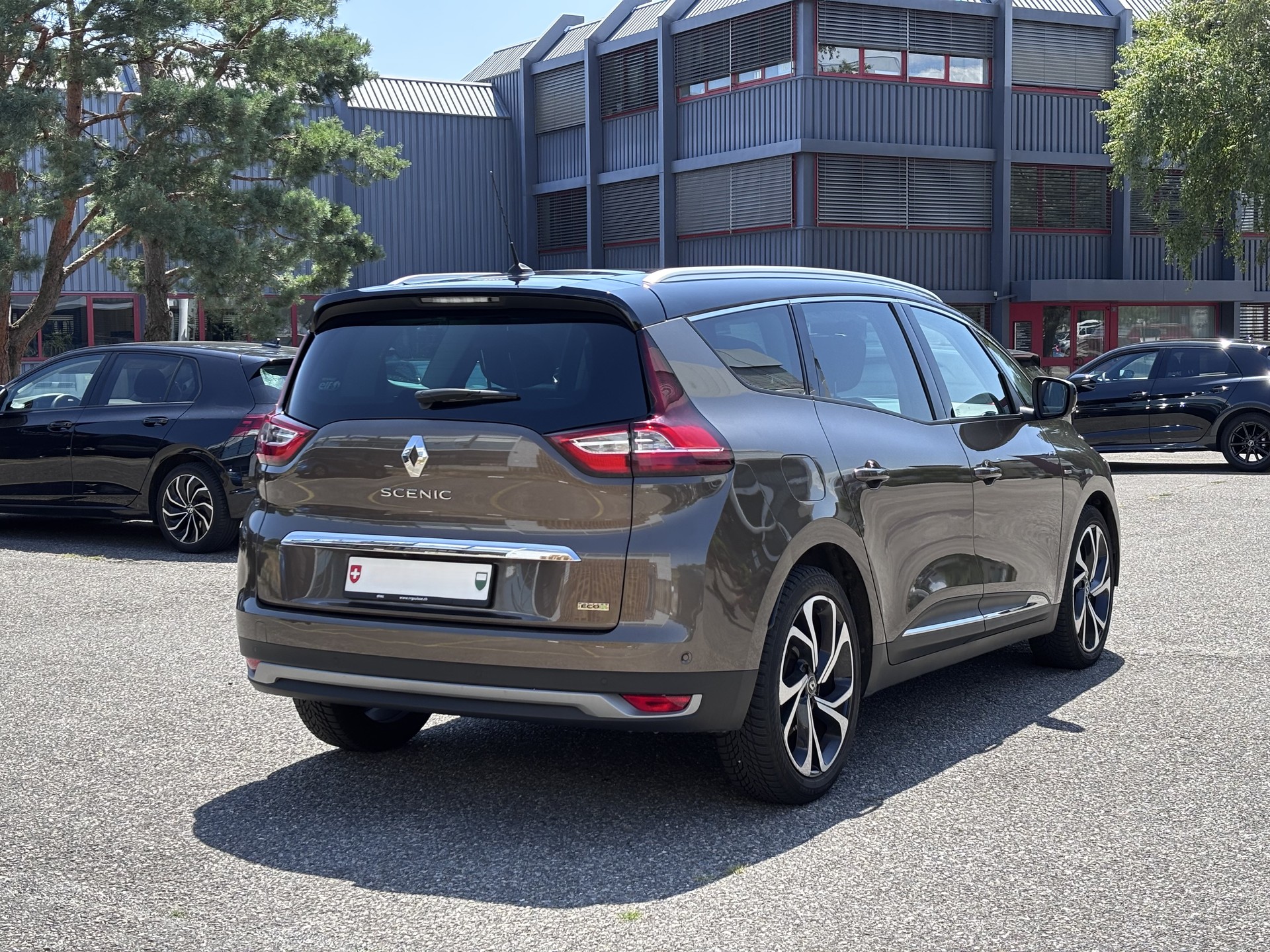 RENAULT Grand Scénic 1.5 dCi Bose EDC *7 places*-image-4
