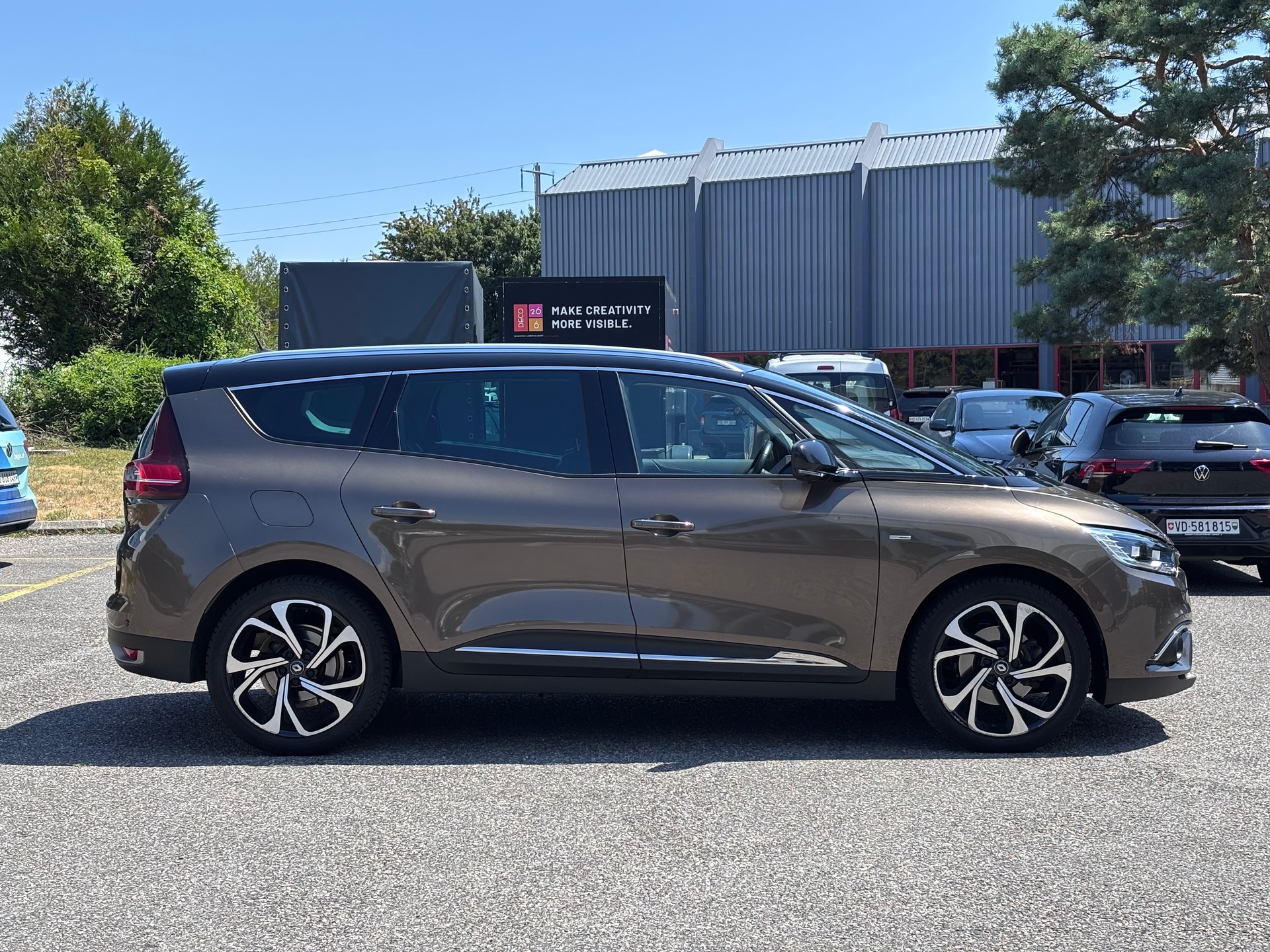 RENAULT Grand Scénic 1.5 dCi Bose EDC *7 places*-image-3